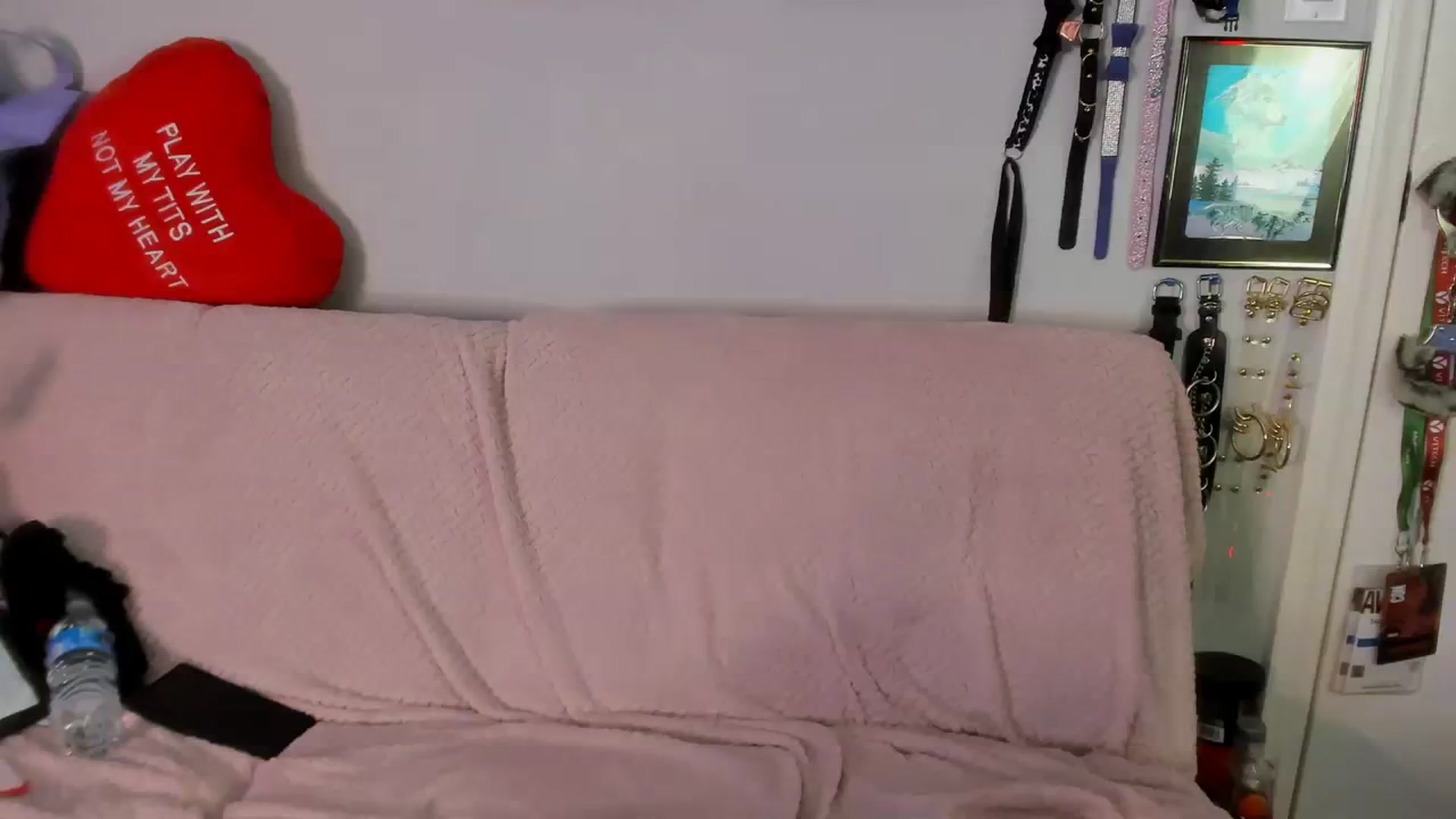 Gallery image thumbnail from Isabelle_Babe's myfreecams stream on, 09/01/2023, 09:51 image 15 of 20