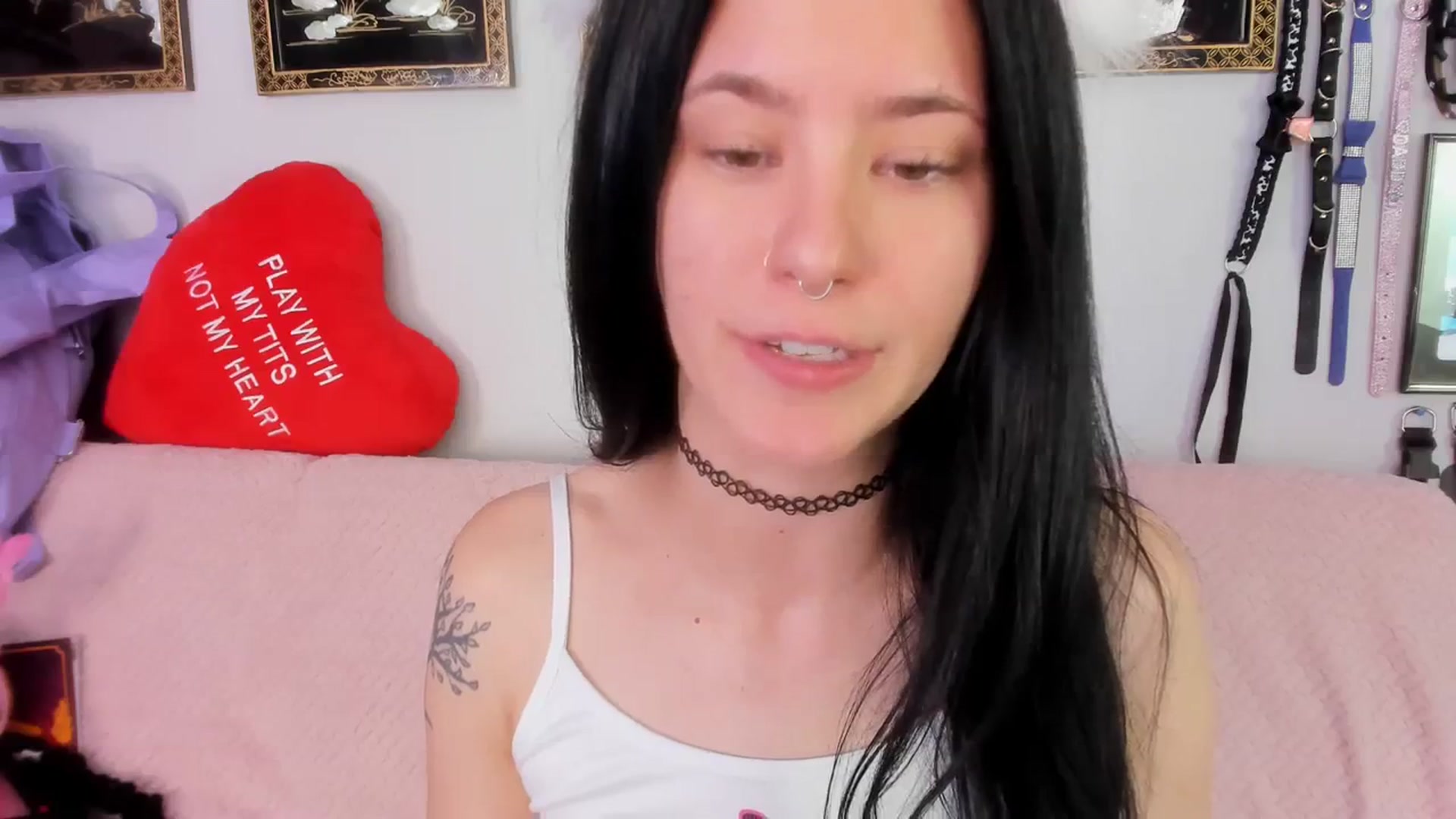 Gallery image thumbnail from Isabelle_Babe's myfreecams stream on, 09/01/2023, 20:01 image 12 of 20