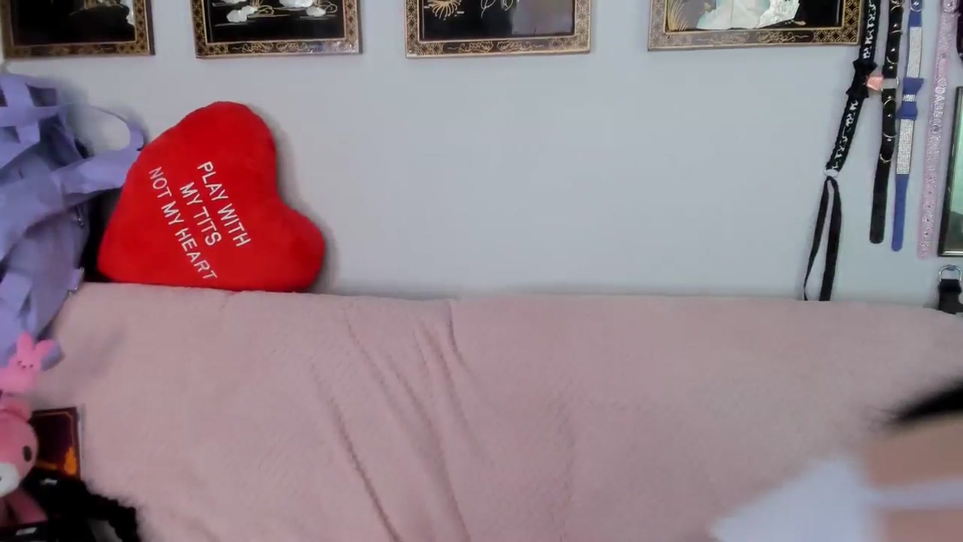 Gallery image thumbnail from Isabelle_Babe's myfreecams stream on, 09/01/2023, 20:01 image 14 of 20