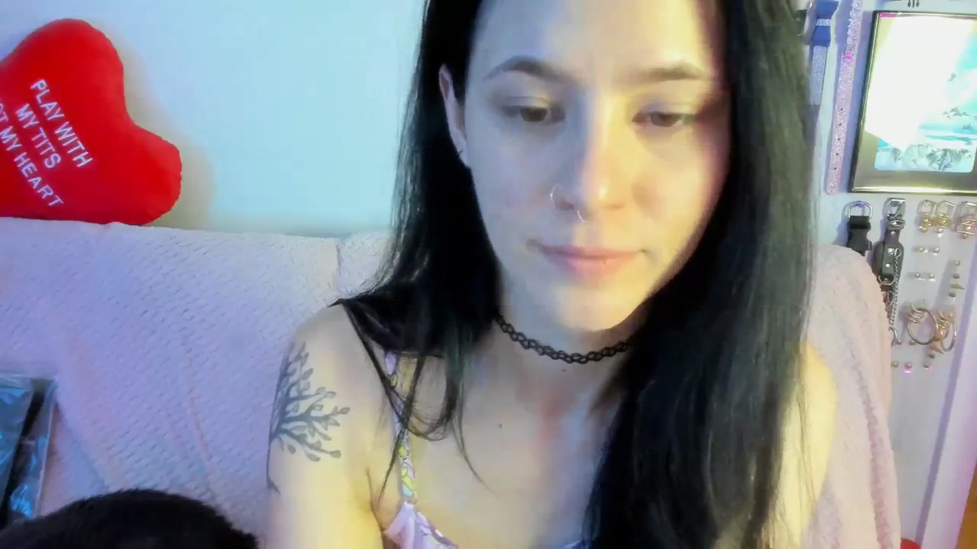 Gallery image thumbnail from Isabelle_Babe's myfreecams stream on, 09/07/2023, 12:09 image 17 of 20