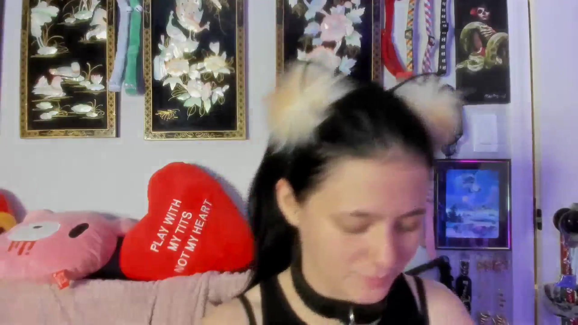 Gallery image thumbnail from Isabelle_Babe's myfreecams stream on, 11/29/2023, 12:05 image 20 of 20