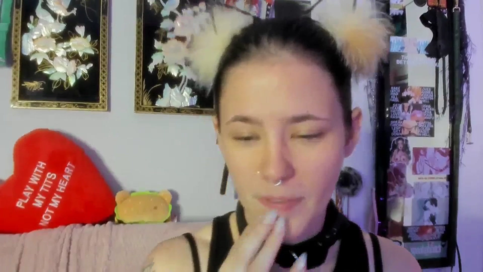 Gallery image thumbnail from Isabelle_Babe's myfreecams stream on, 11/29/2023, 12:05 image 9 of 20
