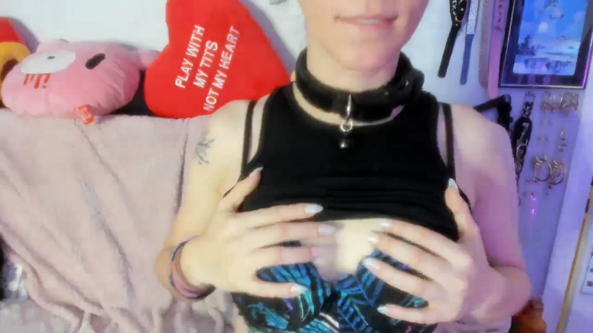 Gallery image thumbnail from Isabelle_Babe's myfreecams stream on, 11/29/2023, 12:05 image 16 of 20