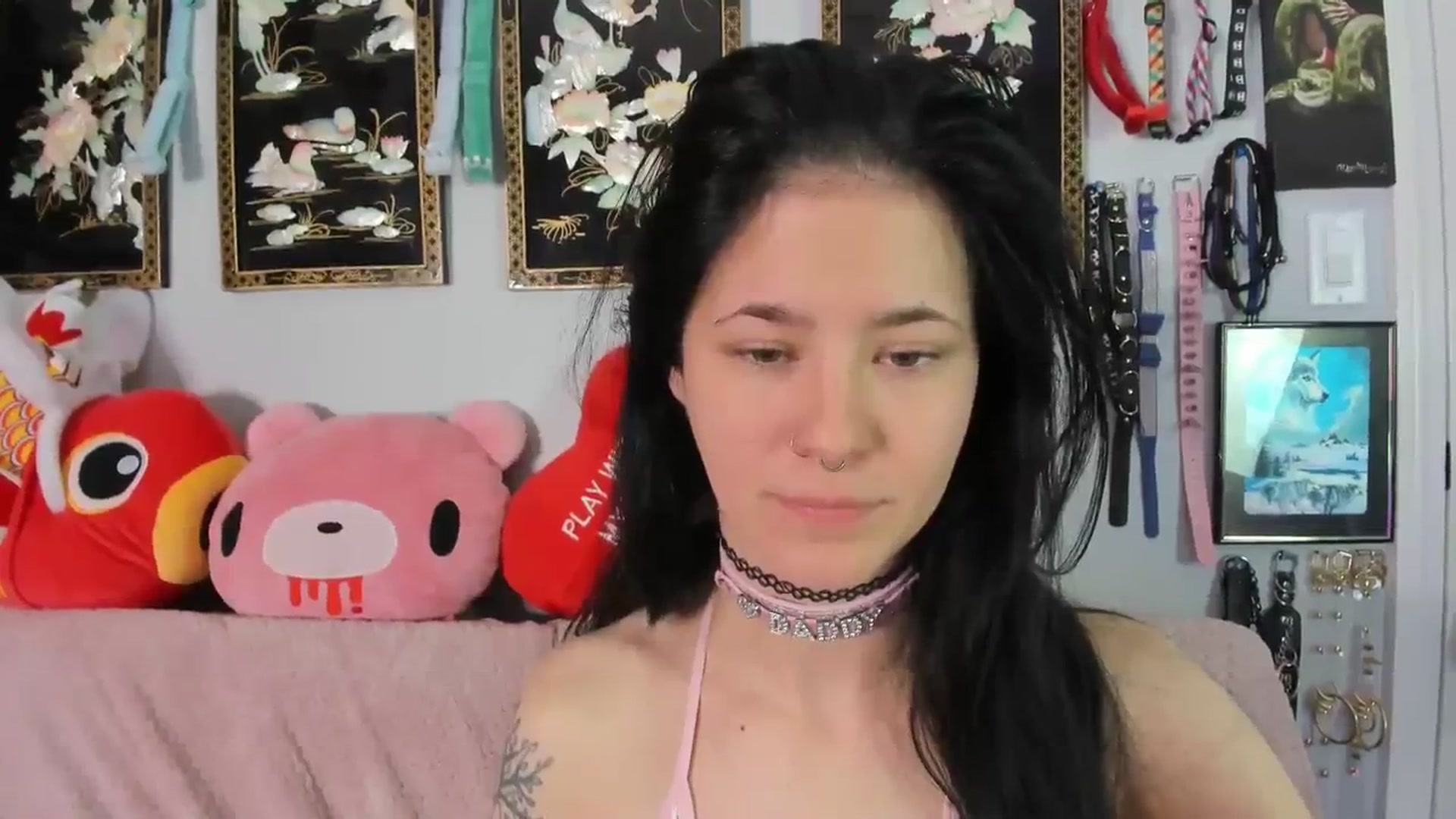 Gallery image thumbnail from Isabelle_Babe's myfreecams stream on, 12/18/2023, 15:36 image 12 of 20
