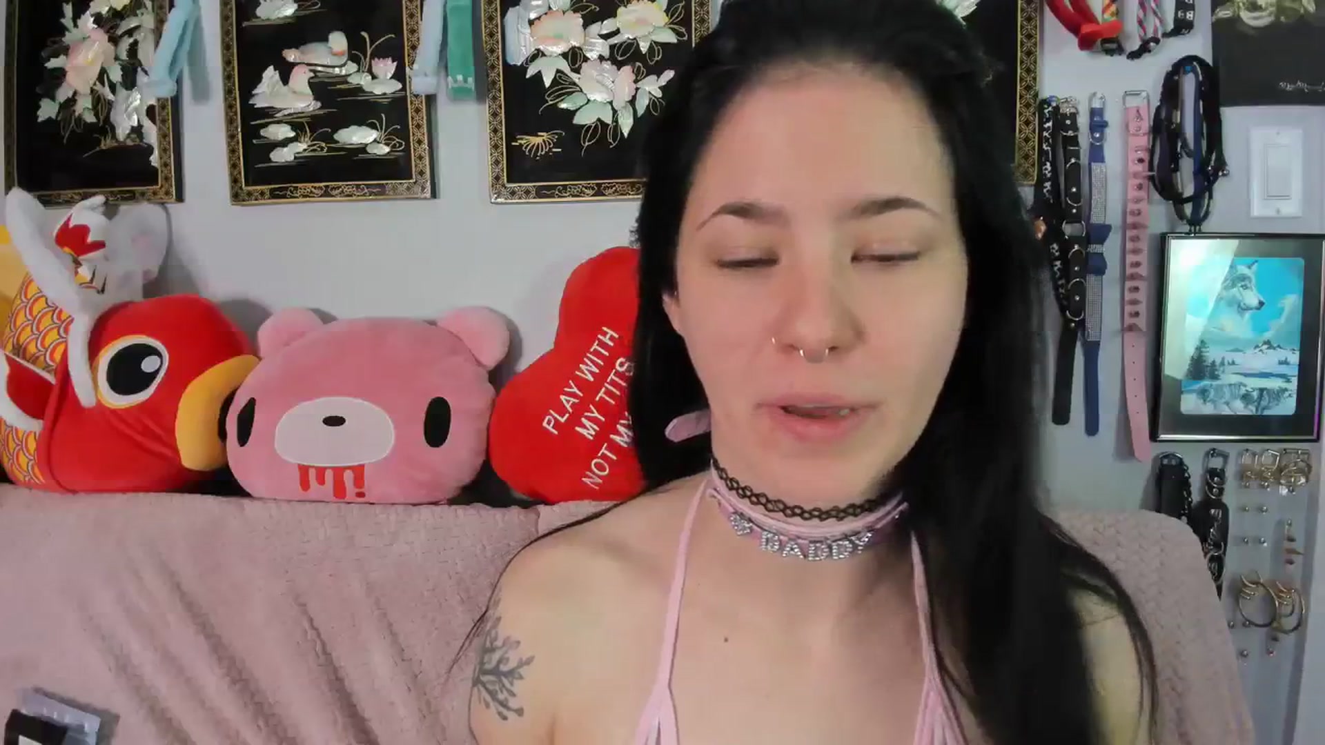 Gallery image thumbnail from Isabelle_Babe's myfreecams stream on, 12/18/2023, 15:36 image 9 of 20