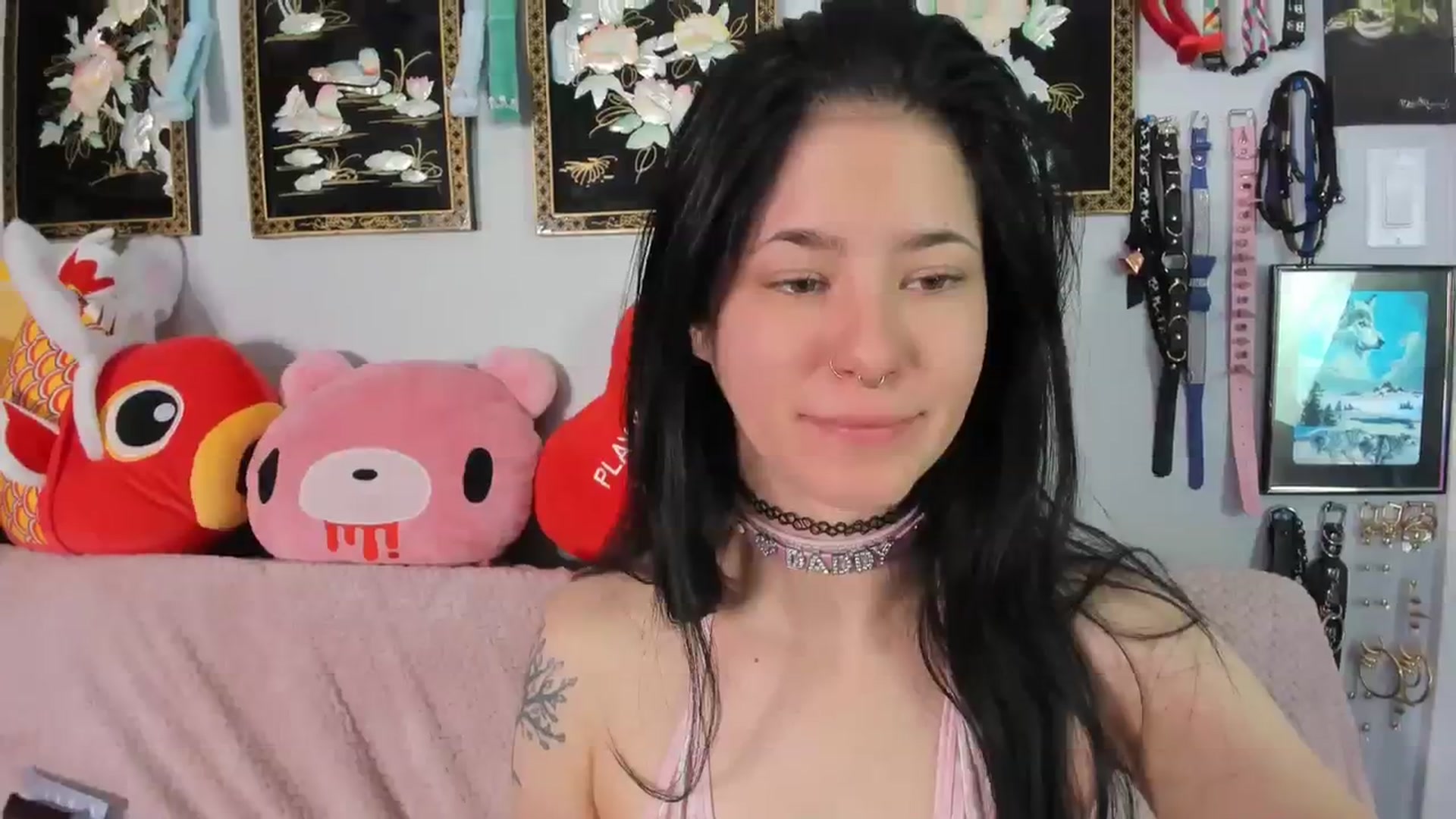 Gallery image thumbnail from Isabelle_Babe's myfreecams stream on, 12/18/2023, 15:36 image 8 of 20