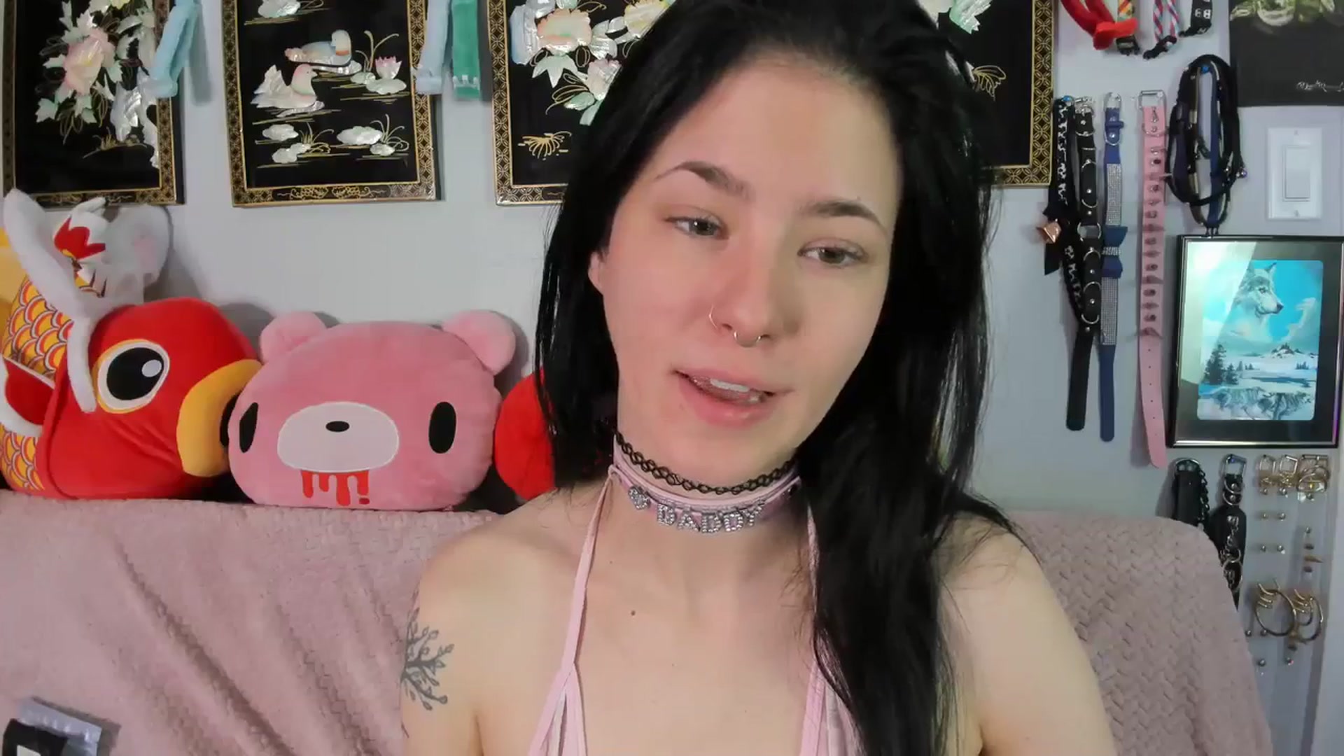 Gallery image thumbnail from Isabelle_Babe's myfreecams stream on, 12/18/2023, 15:36 image 5 of 20