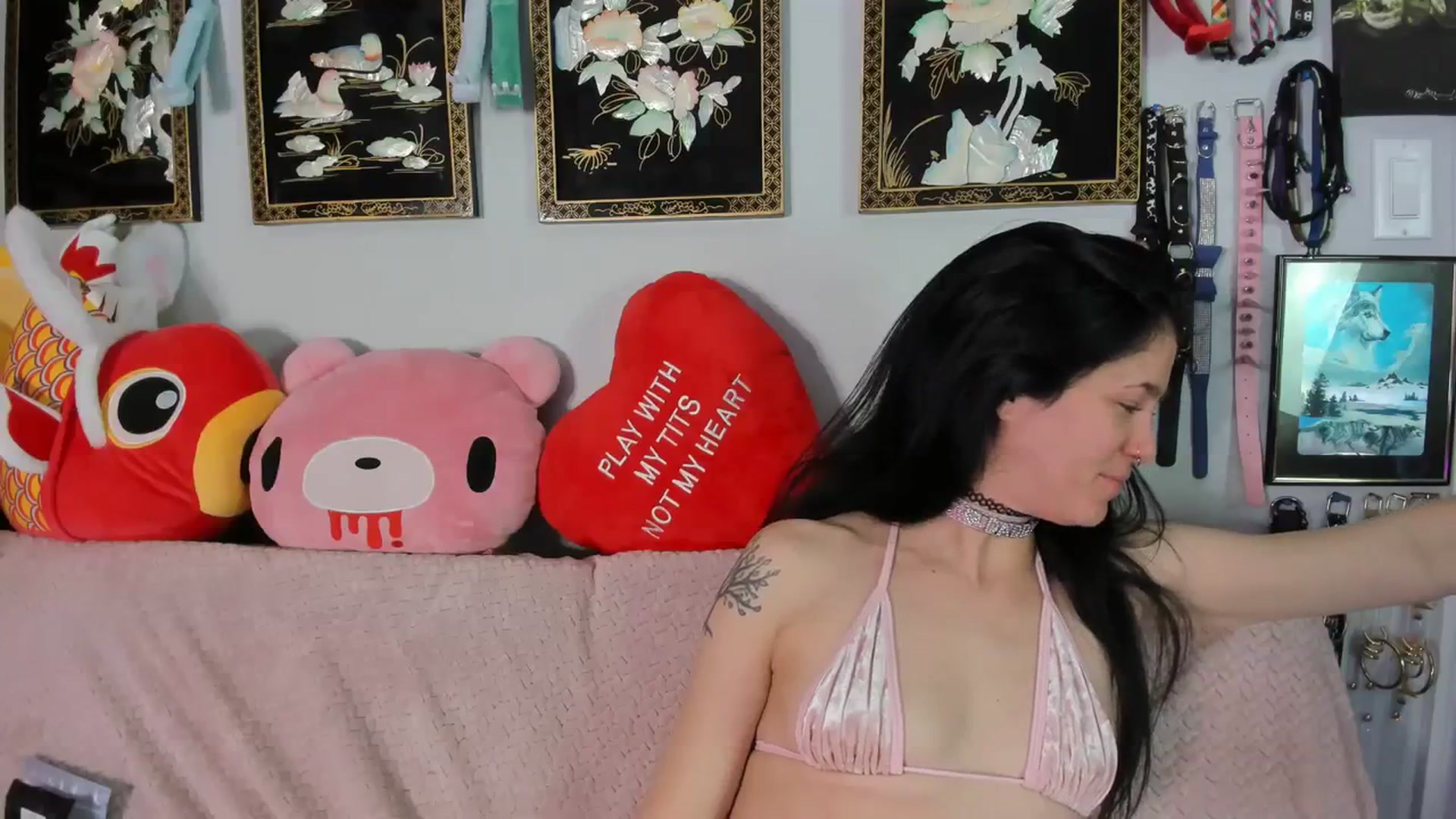 Gallery image thumbnail from Isabelle_Babe's myfreecams stream on, 12/18/2023, 15:36 image 7 of 20