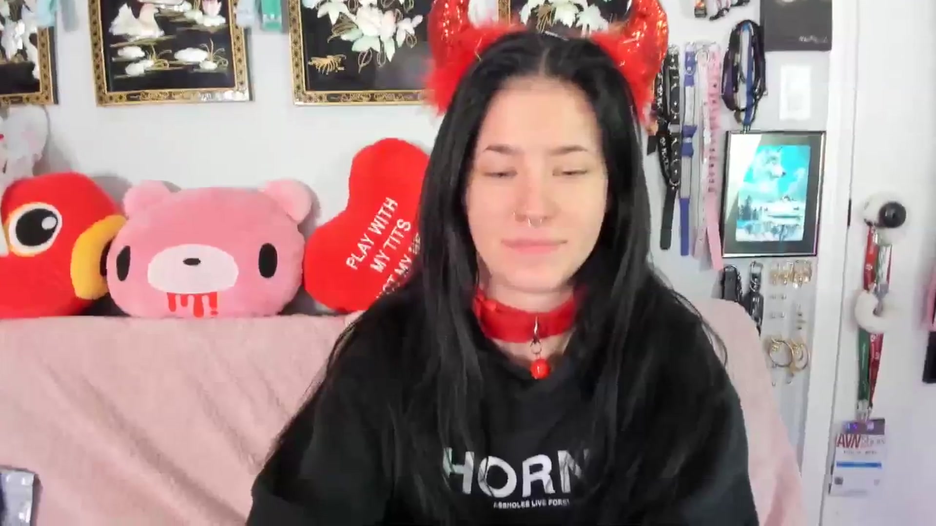 Gallery image thumbnail from Isabelle_Babe's myfreecams stream on, 12/18/2023, 16:49 image 11 of 20