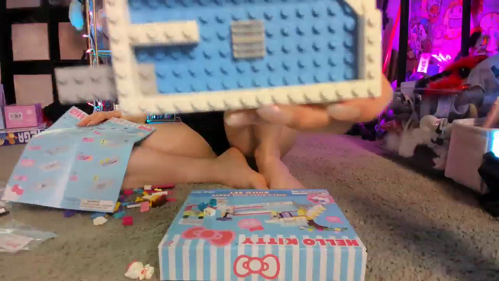 Gallery image thumbnail from Isabelle_Babe's myfreecams stream on, 12/25/2023, 06:16 image 17 of 20