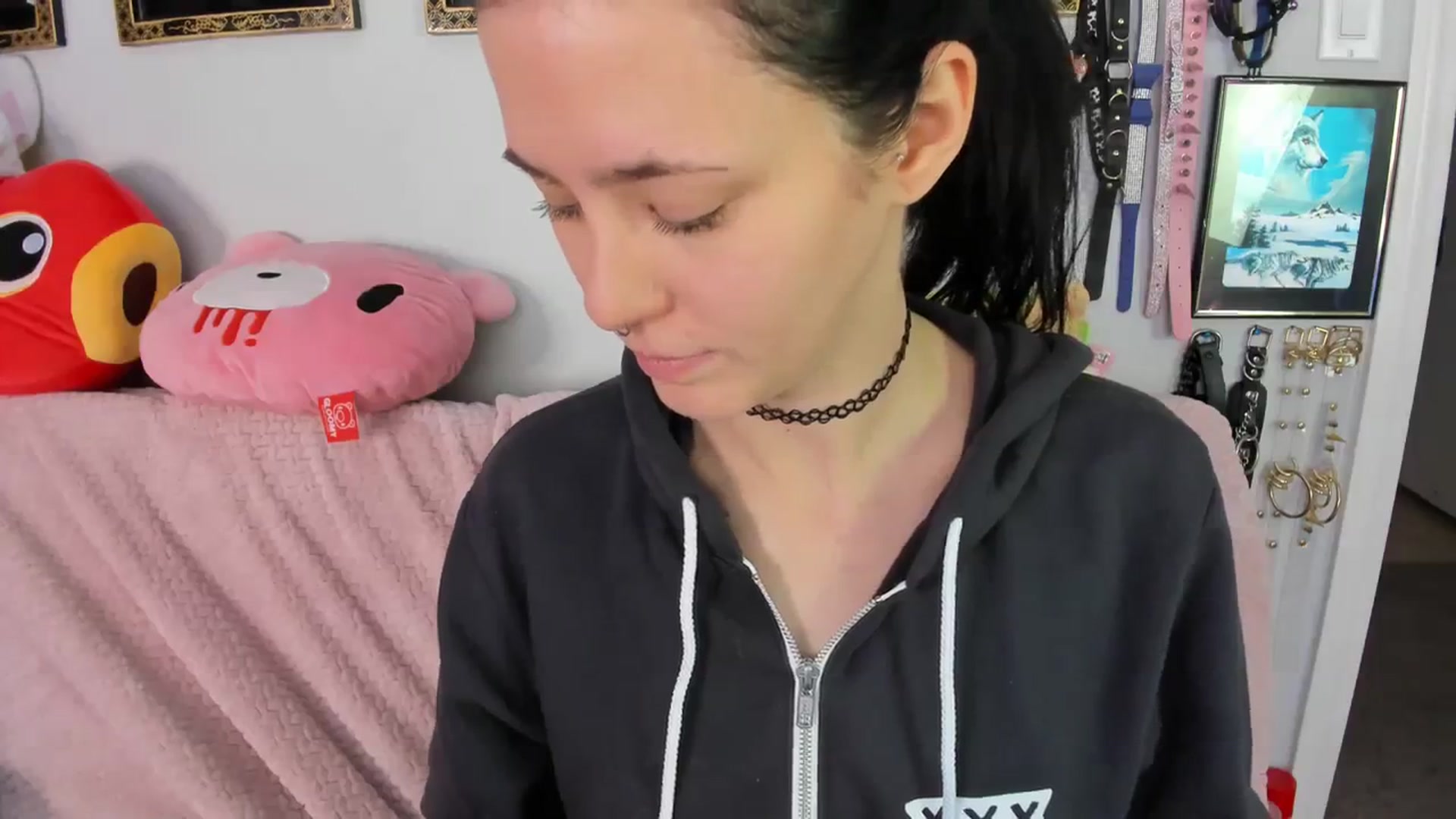 Gallery image thumbnail from Isabelle_Babe's myfreecams stream on, 12/27/2023, 20:27 image 18 of 20