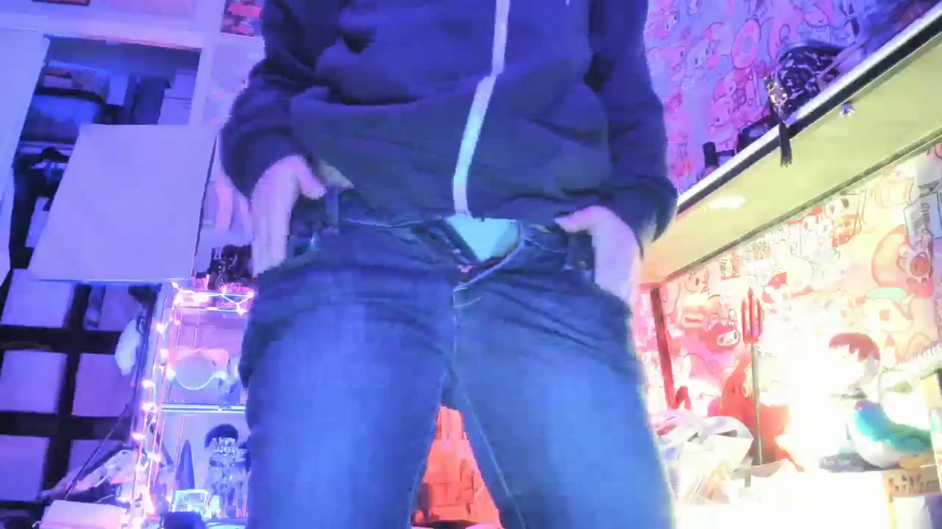 Gallery image thumbnail from Isabelle_Babe's myfreecams stream on, 03/04/2024, 10:06 image 8 of 20