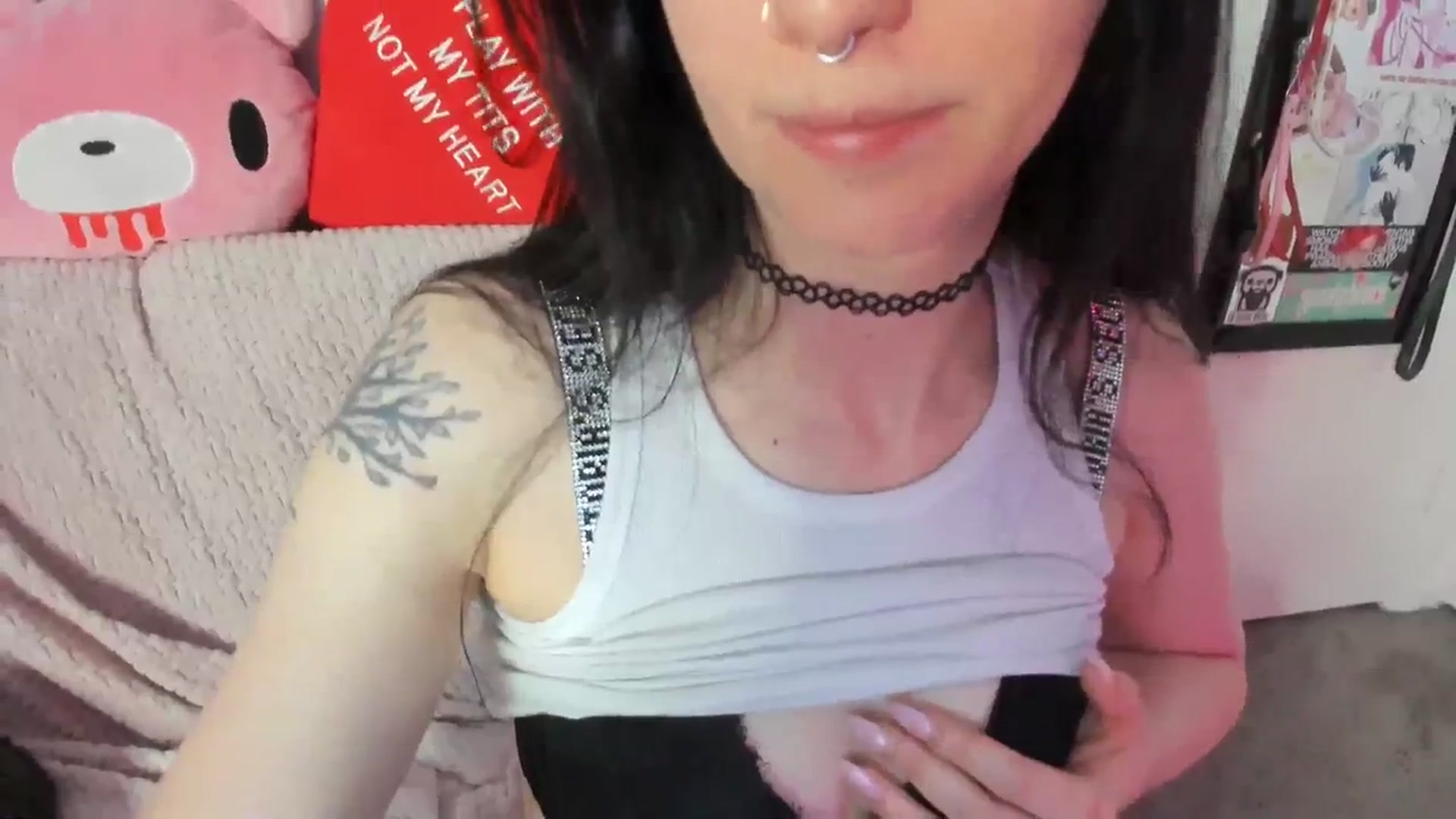 Gallery image thumbnail from Isabelle_Babe's myfreecams stream on, 03/05/2024, 13:59 image 7 of 20