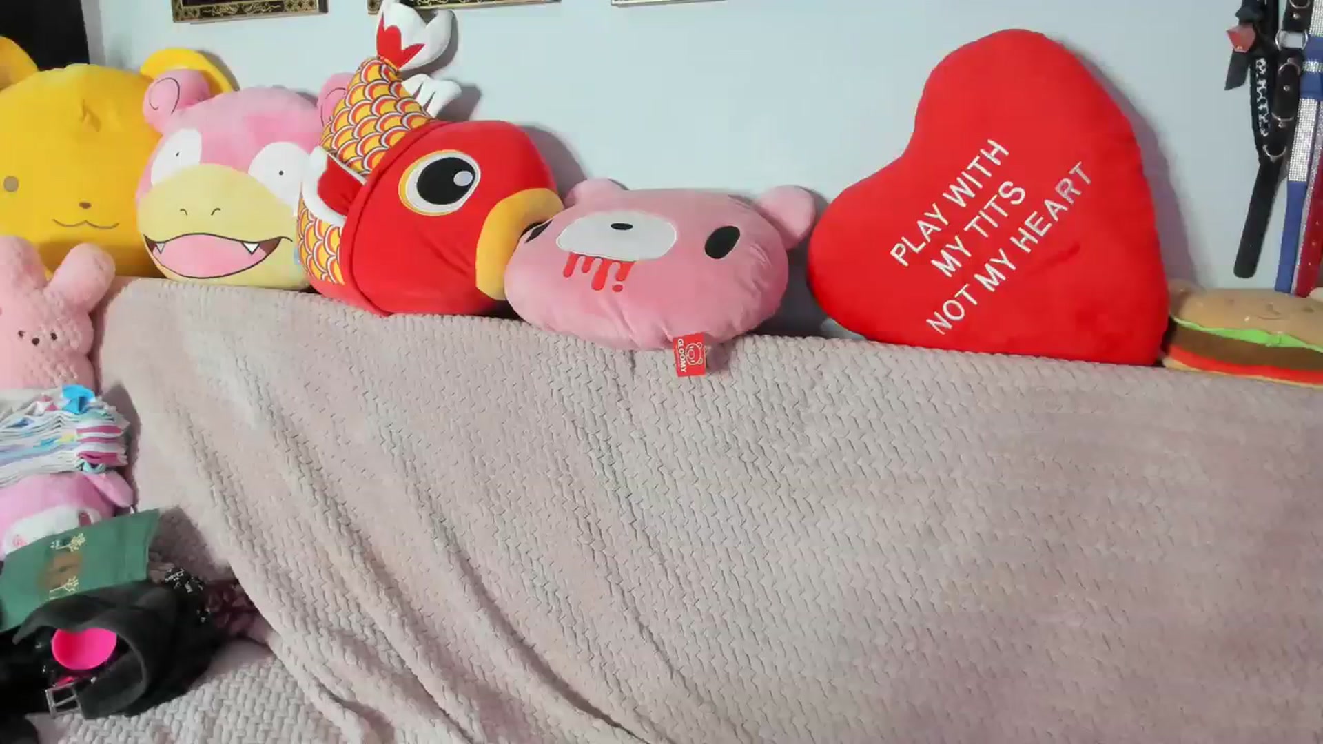 Gallery image thumbnail from Isabelle_Babe's myfreecams stream on, 03/12/2024, 07:37 image 11 of 20