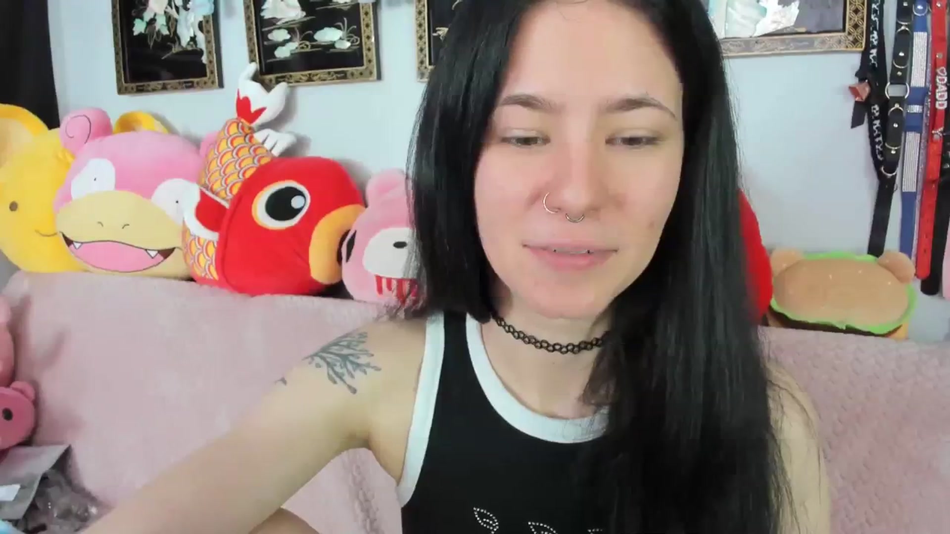 Gallery image thumbnail from Isabelle_Babe's myfreecams stream on, 03/16/2024, 20:25 image 8 of 20