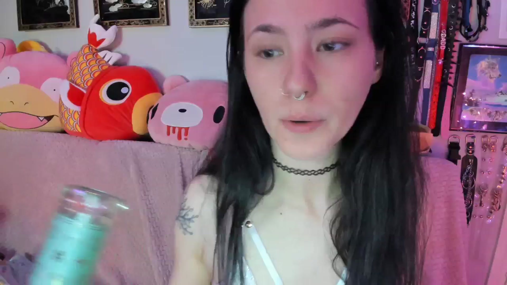 Gallery image thumbnail from Isabelle_Babe's myfreecams stream on, 03/17/2024, 10:40 image 8 of 20