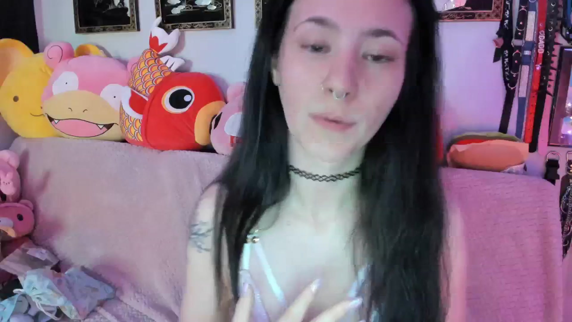 Gallery image thumbnail from Isabelle_Babe's myfreecams stream on, 03/17/2024, 10:40 image 10 of 20