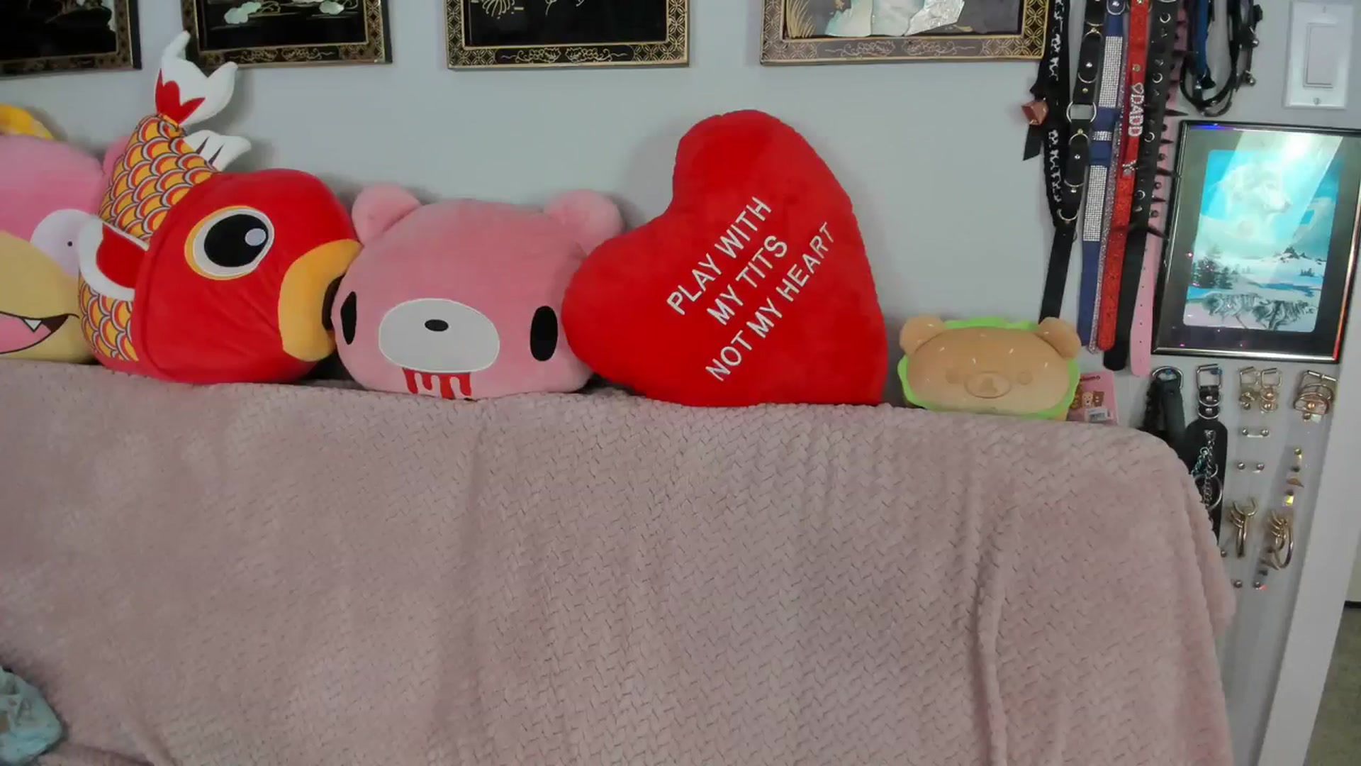 Gallery image thumbnail from Isabelle_Babe's myfreecams stream on, 03/19/2024, 19:06 image 2 of 20