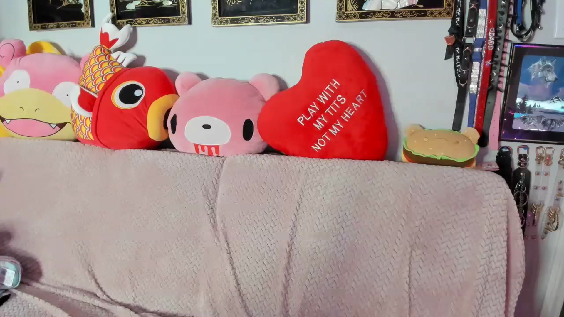 Gallery image thumbnail from Isabelle_Babe's myfreecams stream on, 03/20/2024, 08:18 image 13 of 20