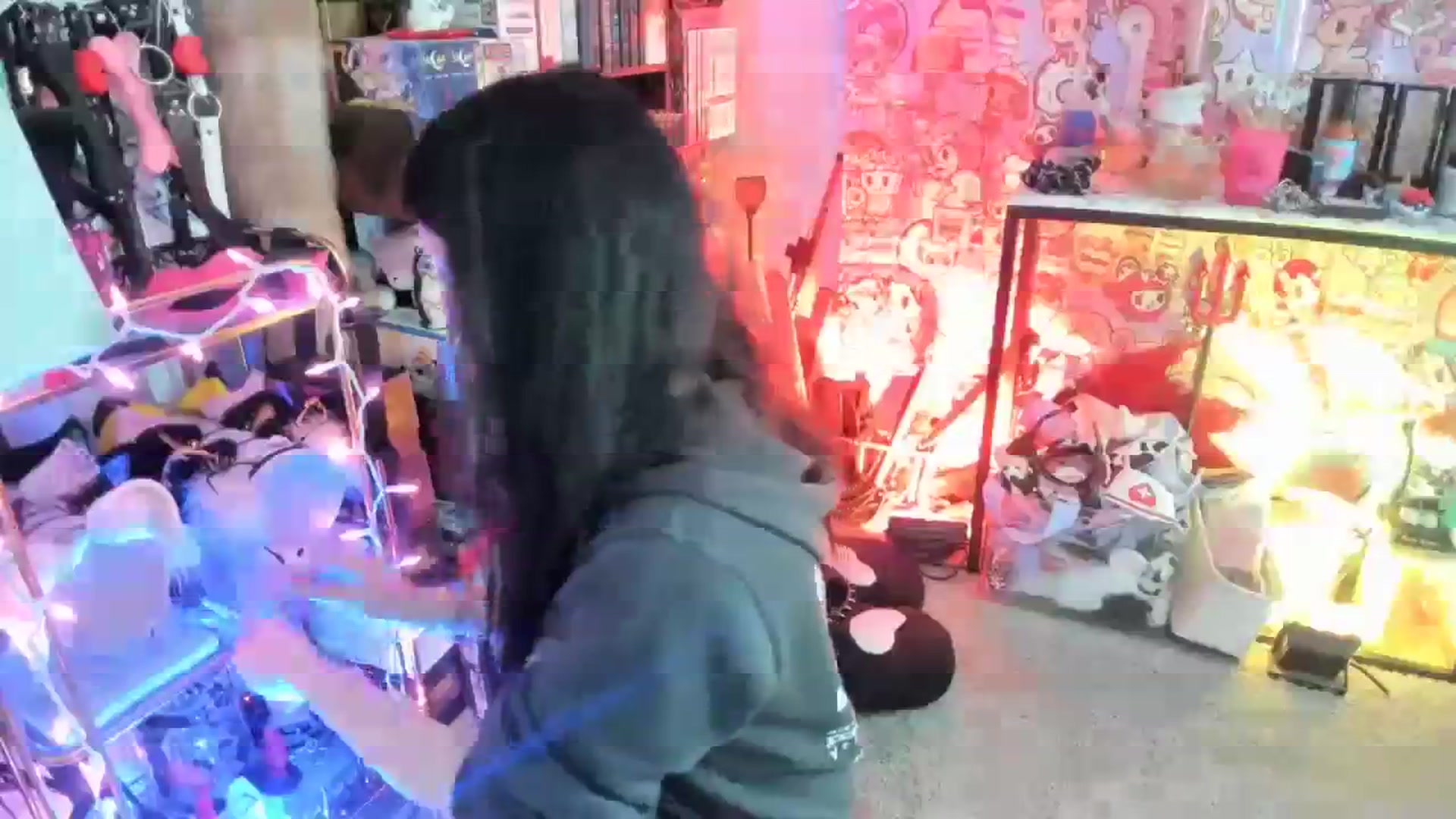 Gallery image thumbnail from Isabelle_Babe's myfreecams stream on, 03/20/2024, 08:18 image 2 of 20
