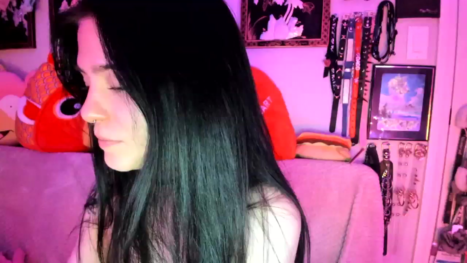 Gallery image thumbnail from Isabelle_Babe's myfreecams stream on, 03/28/2024, 11:30 image 8 of 20