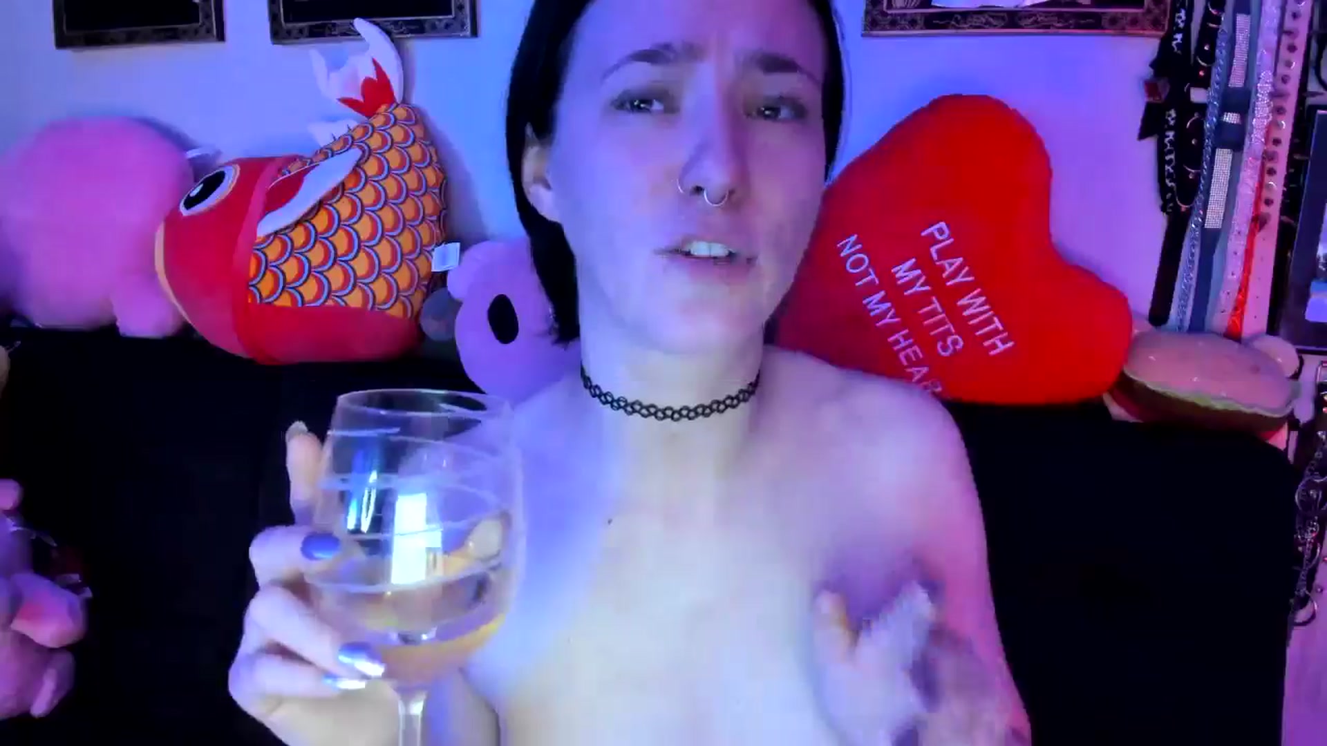 Gallery image thumbnail from Isabelle_Babe's myfreecams stream on, 05/07/2024, 10:23 image 16 of 20