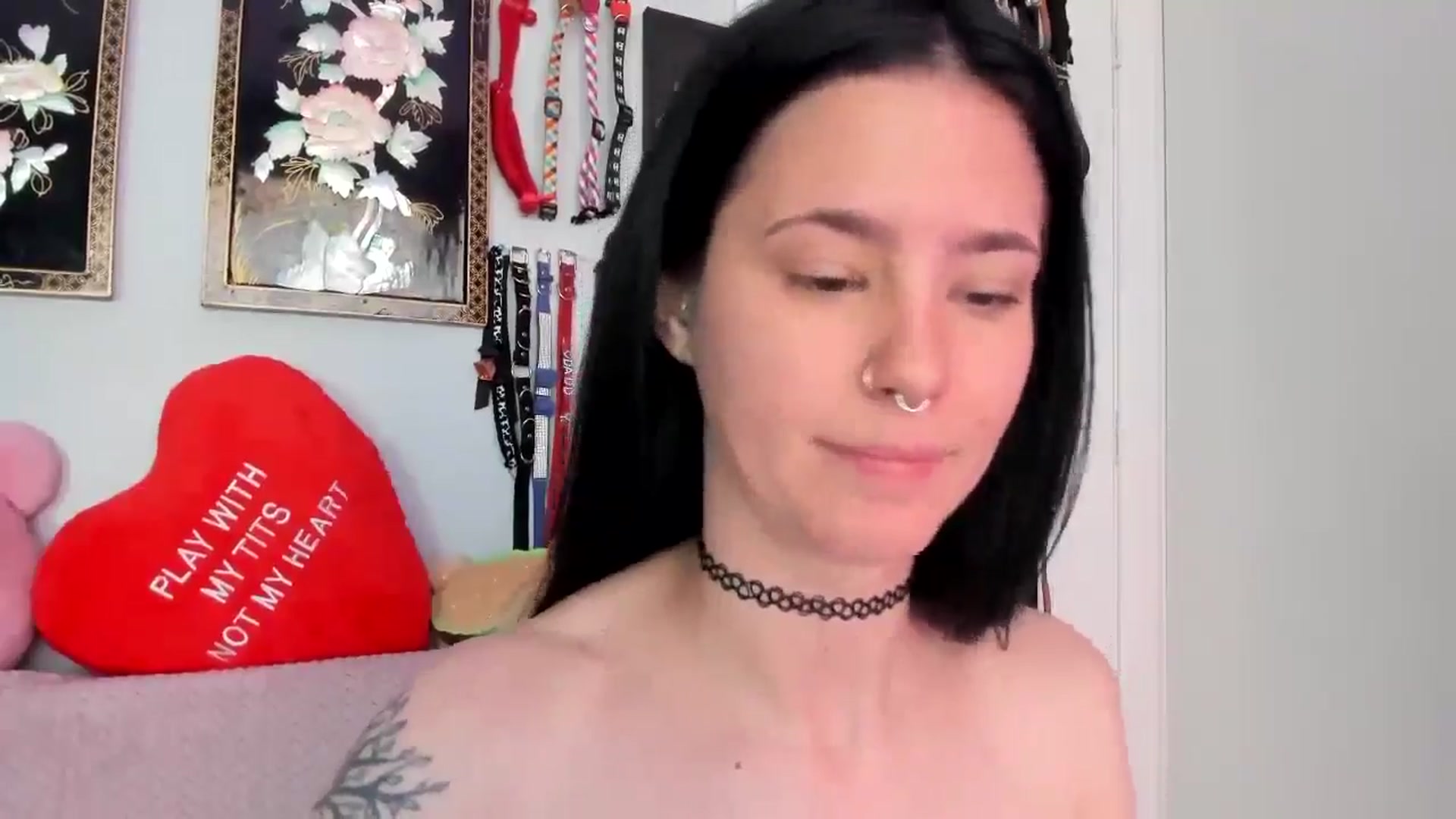 Gallery image thumbnail from Isabelle_Babe's myfreecams stream on, 05/18/2024, 18:55 image 9 of 20