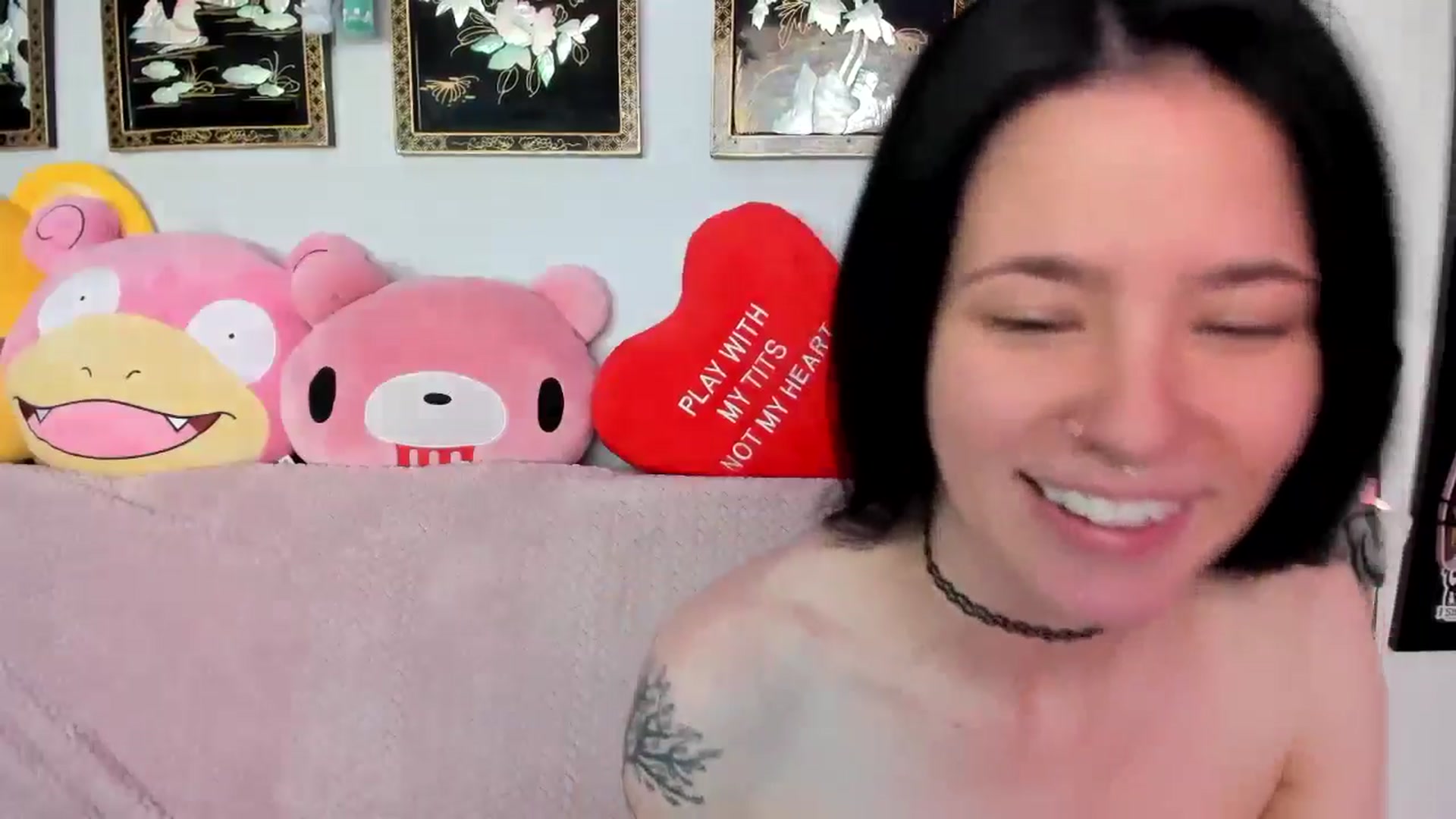 Gallery image thumbnail from Isabelle_Babe's myfreecams stream on, 05/18/2024, 18:55 image 14 of 20