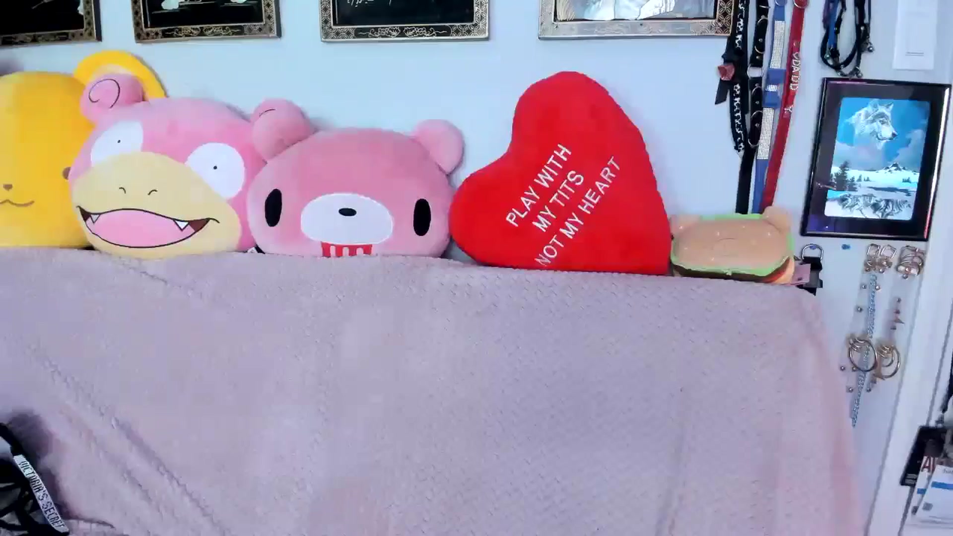 Gallery image thumbnail from Isabelle_Babe's myfreecams stream on, 05/18/2024, 18:55 image 5 of 20