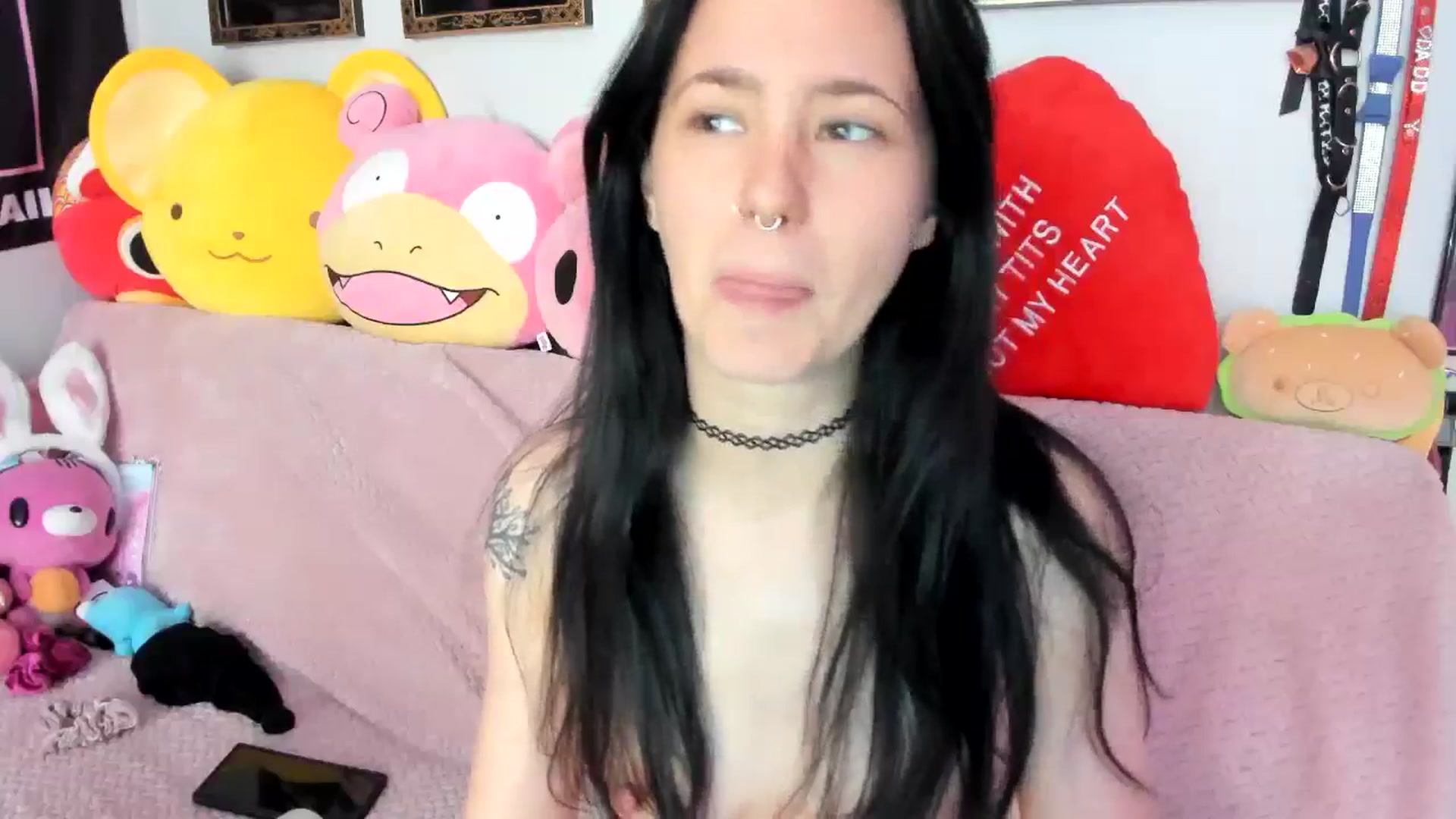 Gallery image thumbnail from Isabelle_Babe's myfreecams stream on, 05/27/2024, 20:10 image 4 of 20