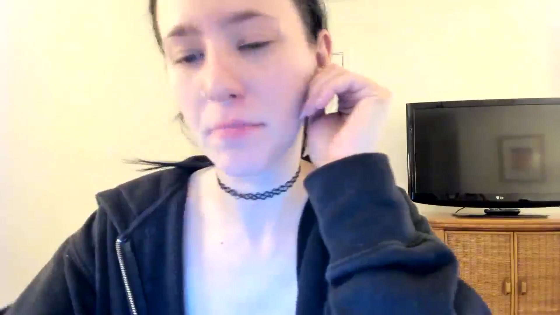 Gallery image thumbnail from Isabelle_Babe's myfreecams stream on, 06/04/2024, 08:51 image 7 of 20