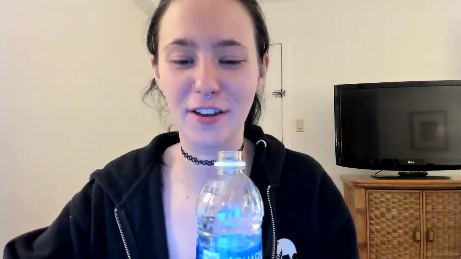 Gallery image thumbnail from Isabelle_Babe's myfreecams stream on, 06/04/2024, 08:51 image 6 of 20