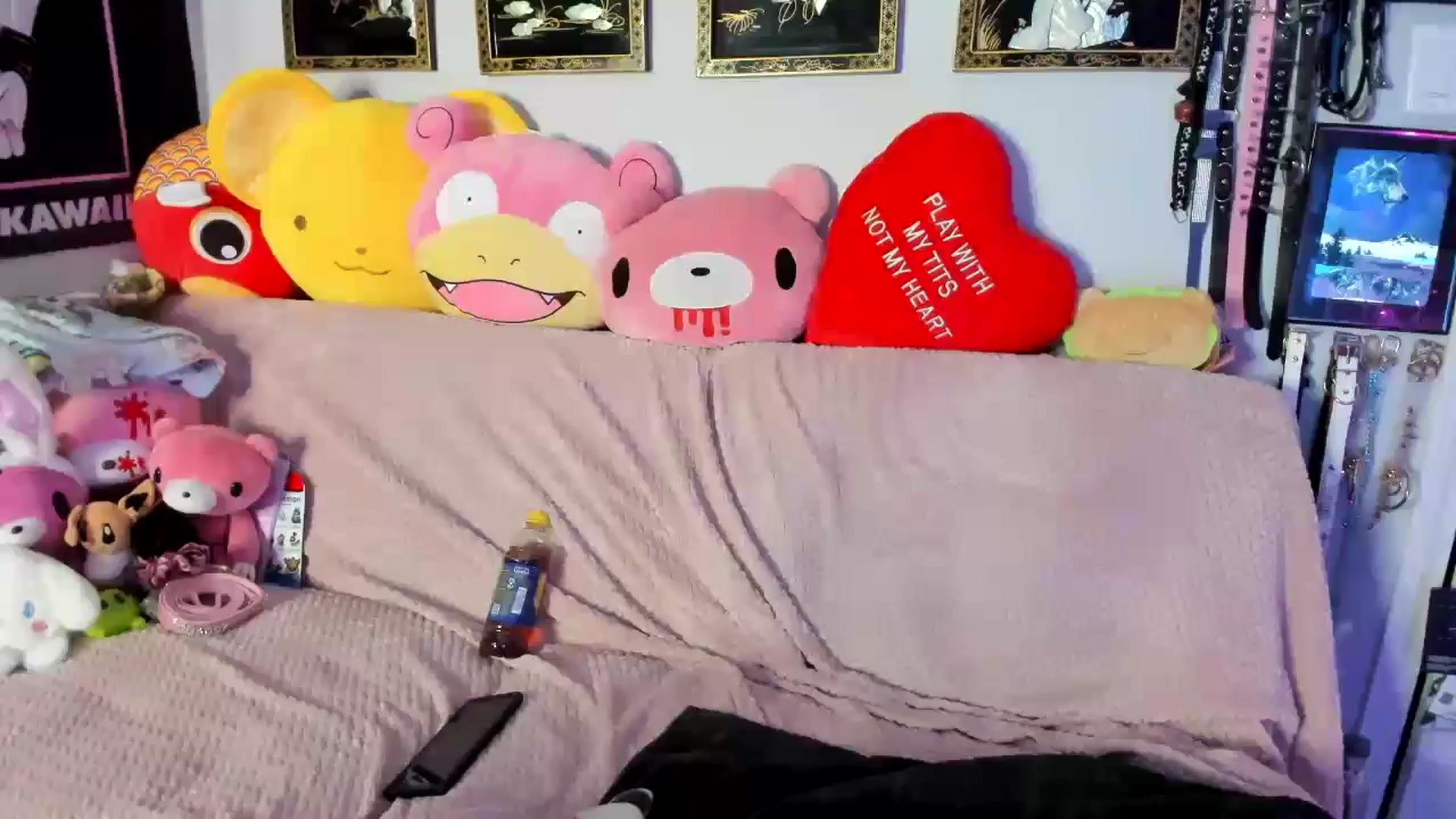 Gallery image thumbnail from Isabelle_Babe's myfreecams stream on, 06/16/2024, 10:30 image 5 of 20