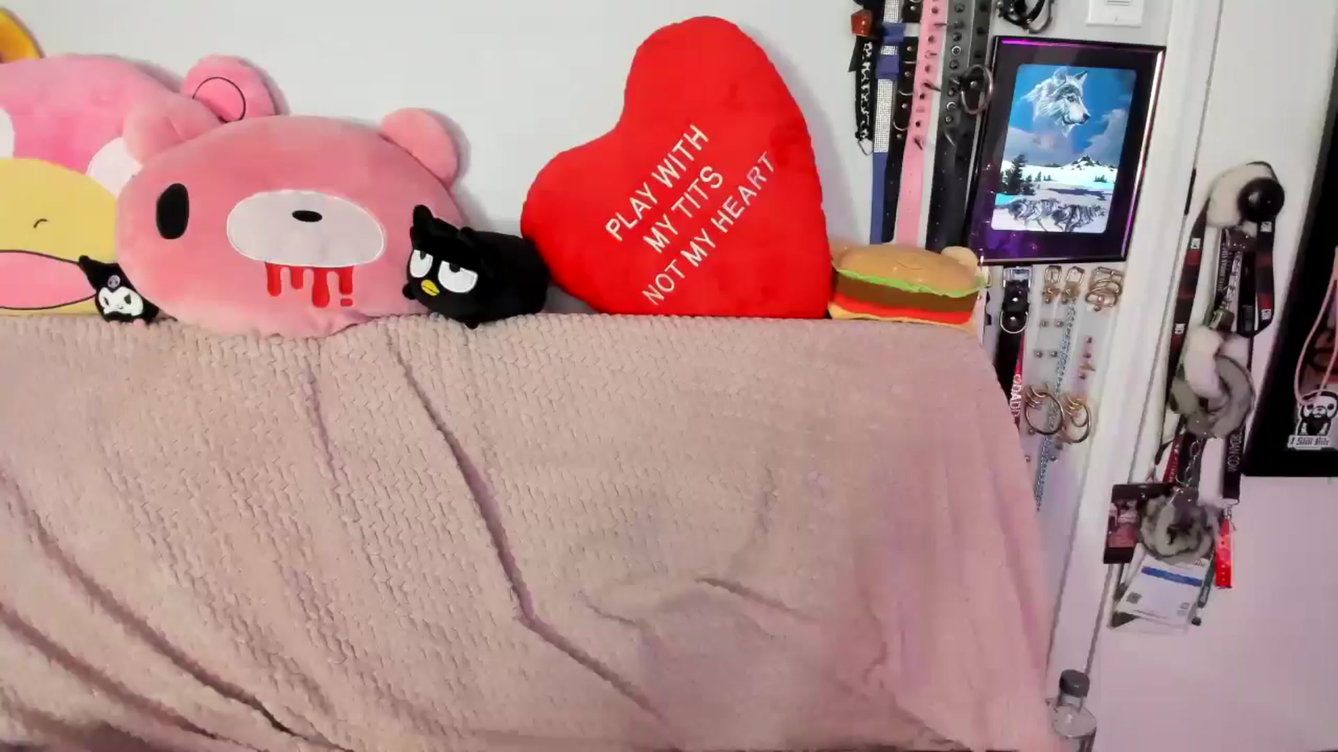 Gallery image thumbnail from Isabelle_Babe's myfreecams stream on, 07/06/2024, 19:42 image 15 of 20