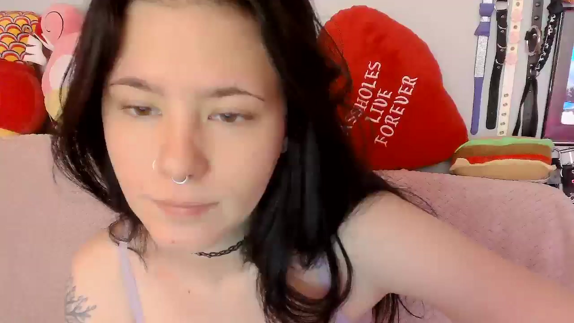 Gallery image thumbnail from Isabelle_Babe's myfreecams stream on, 12/23/2024, 19:32 image 6 of 20