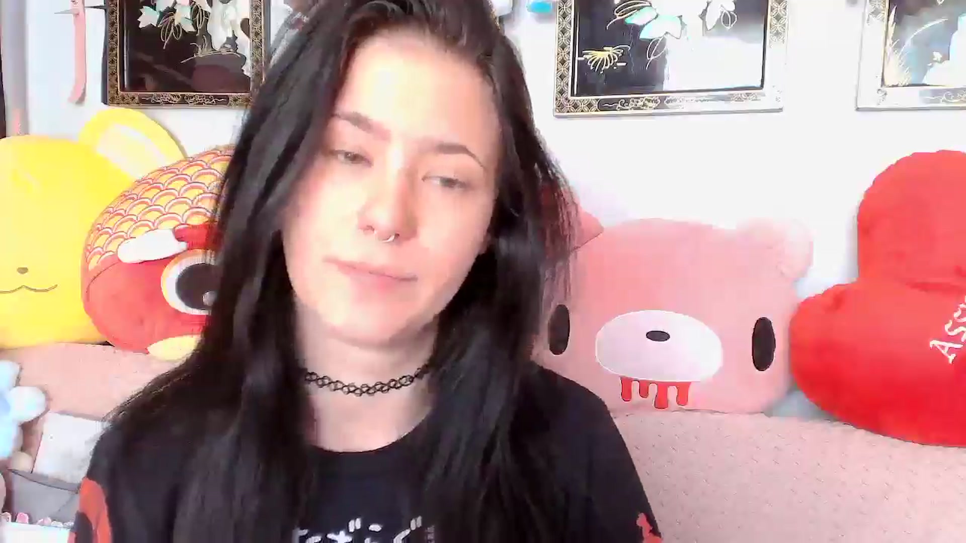 Gallery image thumbnail from Isabelle_Babe's myfreecams stream on, 12/24/2024, 22:02 image 13 of 20