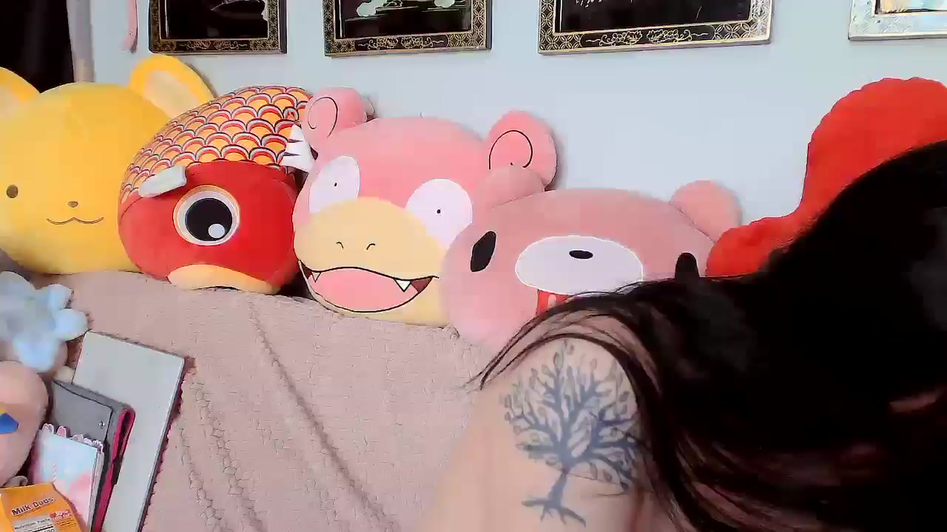 Gallery image thumbnail from Isabelle_Babe's myfreecams stream on, 12/25/2024, 22:41 image 17 of 20