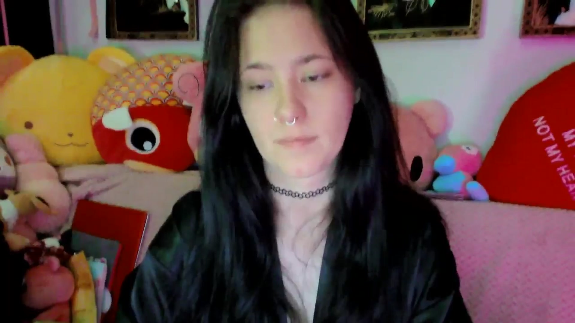 Gallery image thumbnail from Isabelle_Babe's myfreecams stream on, 03/25/2025, 12:21 image 4 of 20