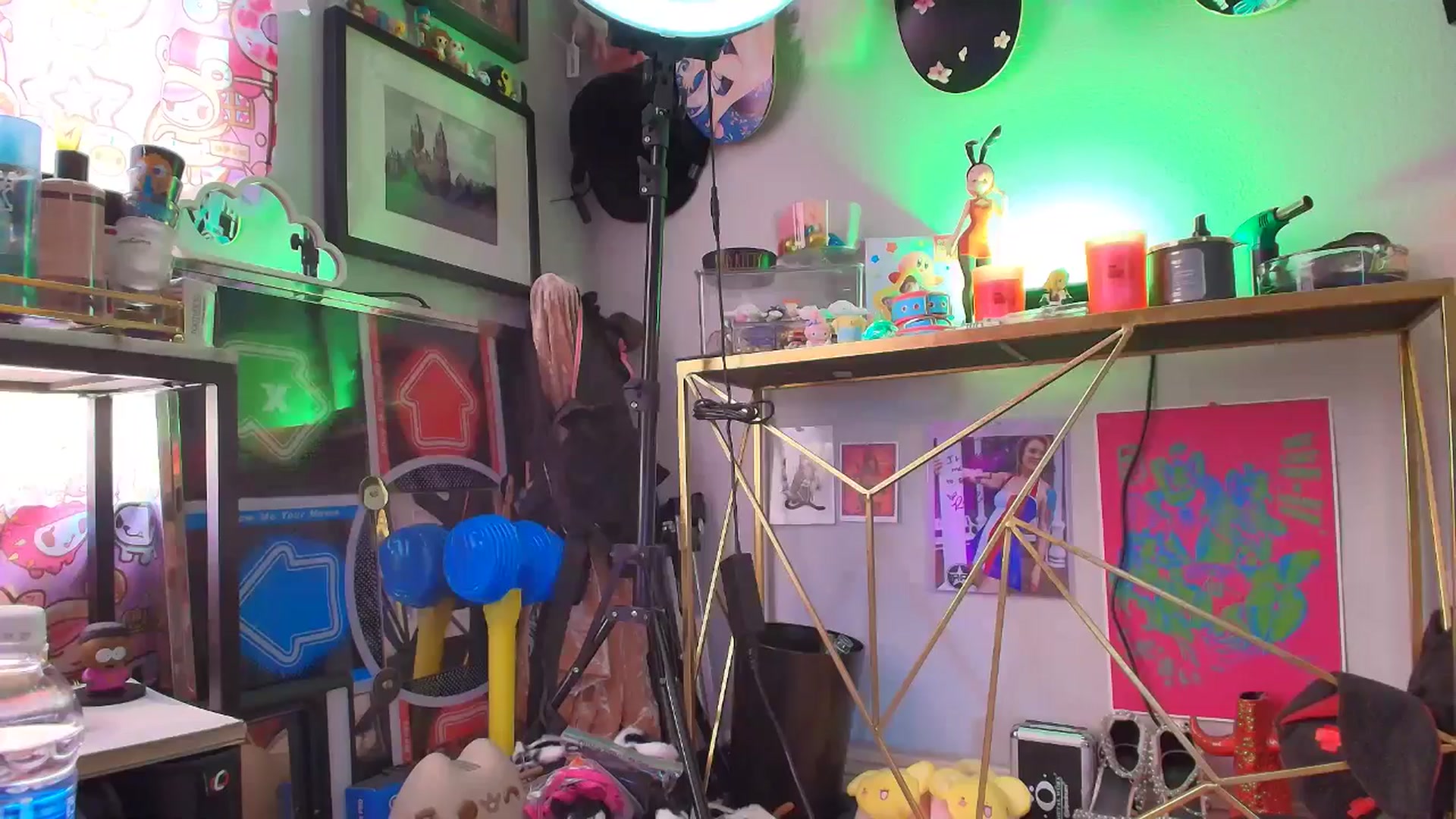 Gallery image thumbnail from Isabelle_Babe's myfreecams stream on, 04/19/2025, 18:29 image 10 of 20