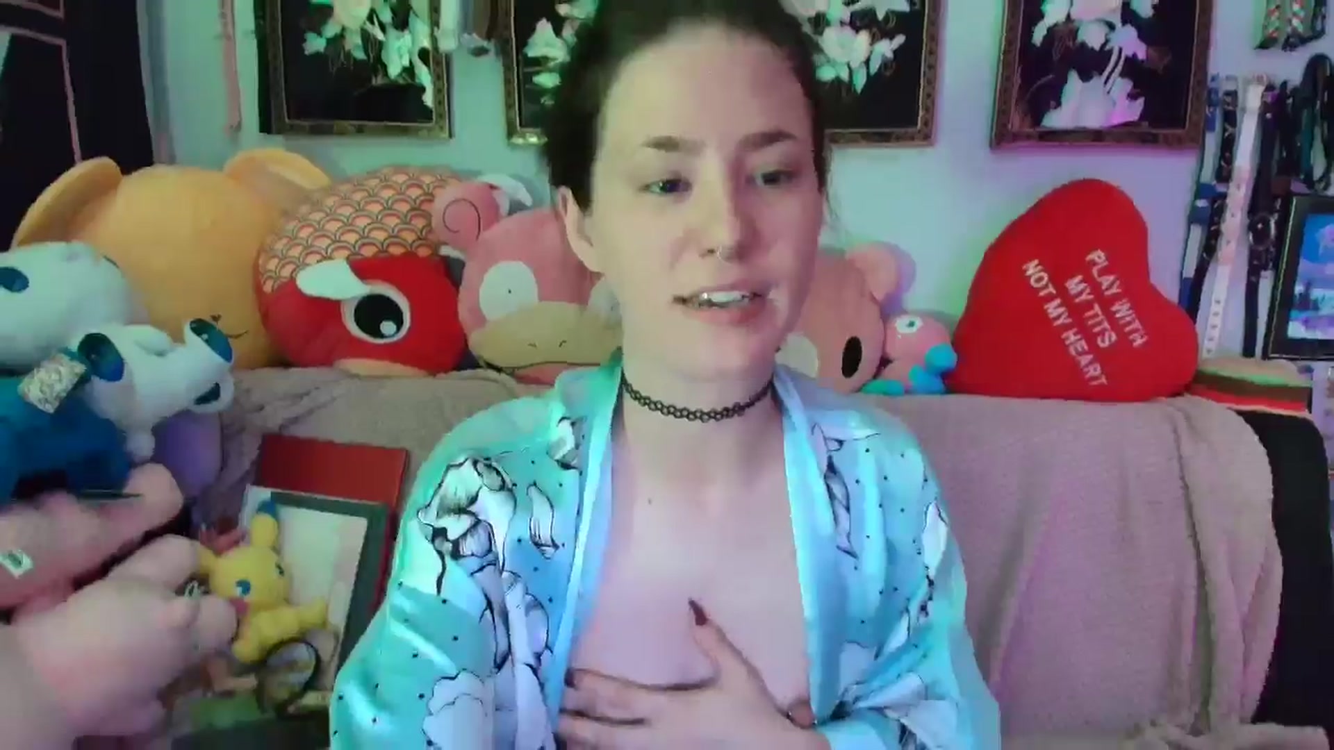 Gallery image thumbnail from Isabelle_Babe's myfreecams stream on, 05/03/2025, 12:07 image 6 of 20