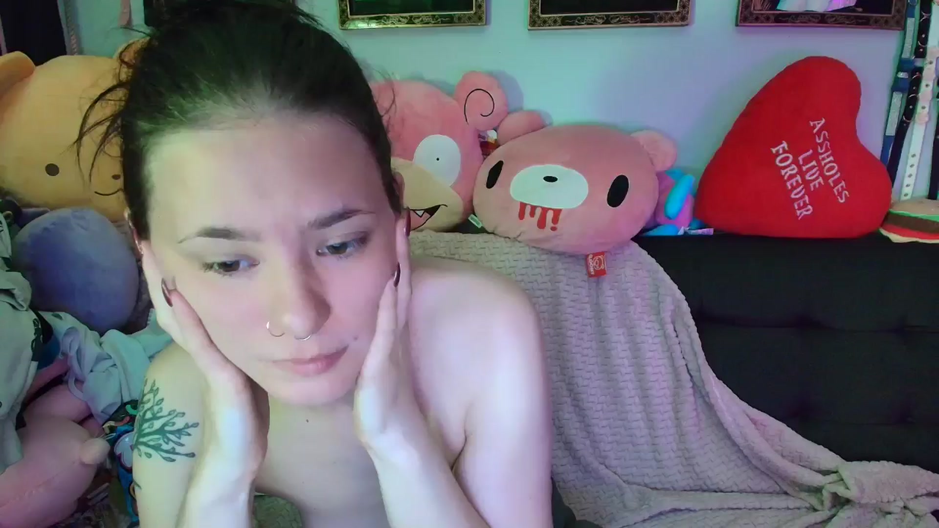 Gallery image thumbnail from Isabelle_Babe's myfreecams stream on, 05/06/2025, 09:49 image 9 of 20