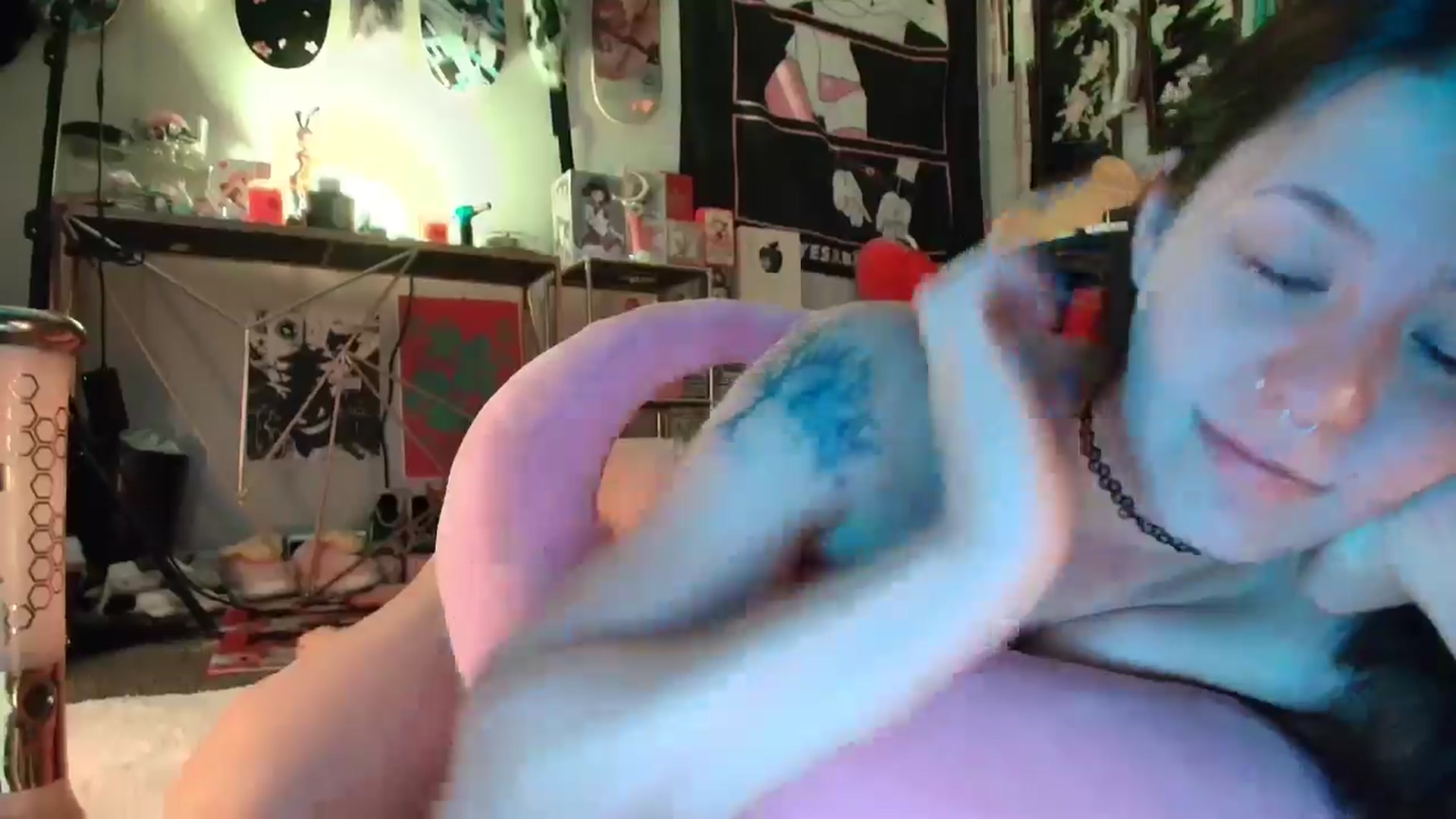 Gallery image thumbnail from Isabelle_Babe's myfreecams stream on, 06/07/2025, 12:46 image 10 of 20