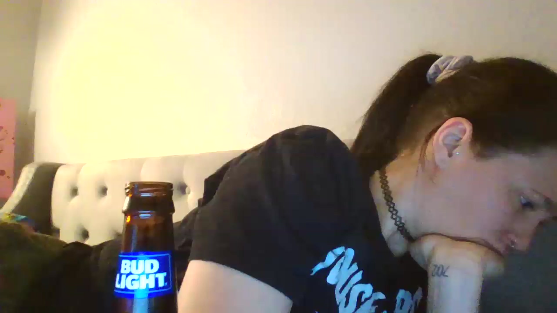 Gallery image thumbnail from Isabelle_Babe's myfreecams stream on, 04/27/2026, 09:00 image 15 of 20