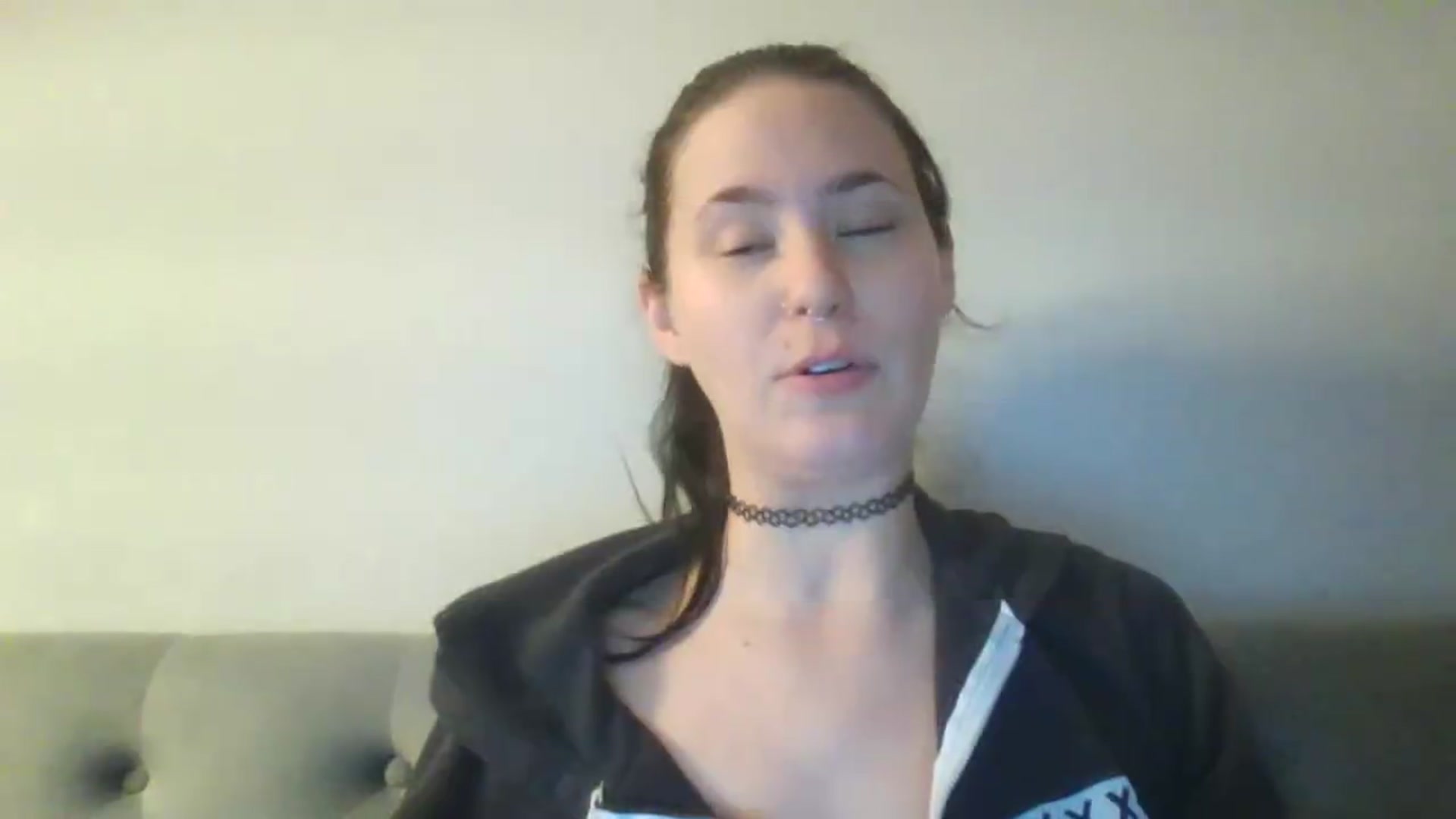 Gallery image thumbnail from Isabelle_Babe's myfreecams stream on, 04/28/2026, 11:47 image 14 of 20