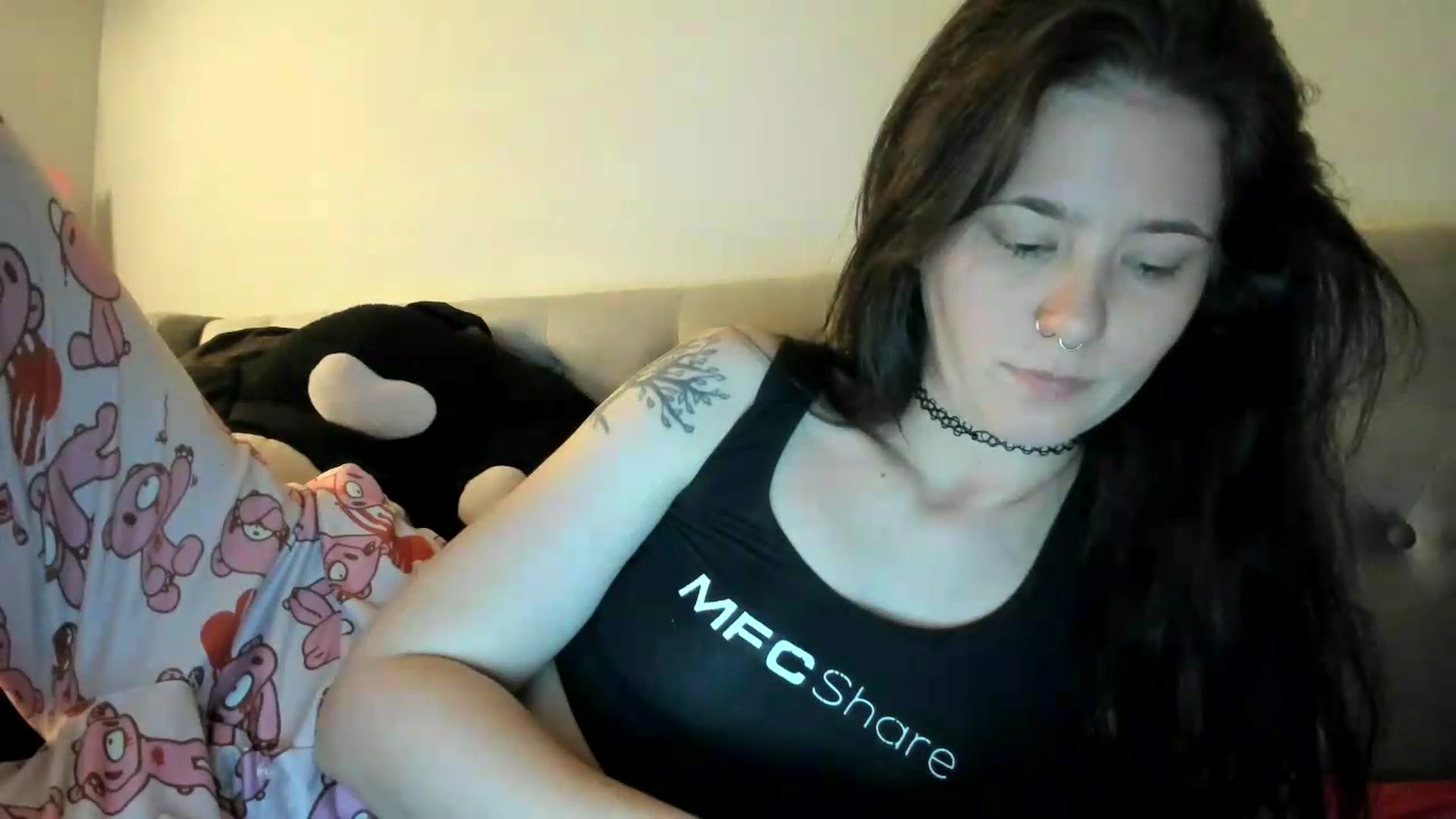 Gallery image thumbnail from Isabelle_Babe's myfreecams stream on, 05/18/2026, 03:58 image 14 of 20