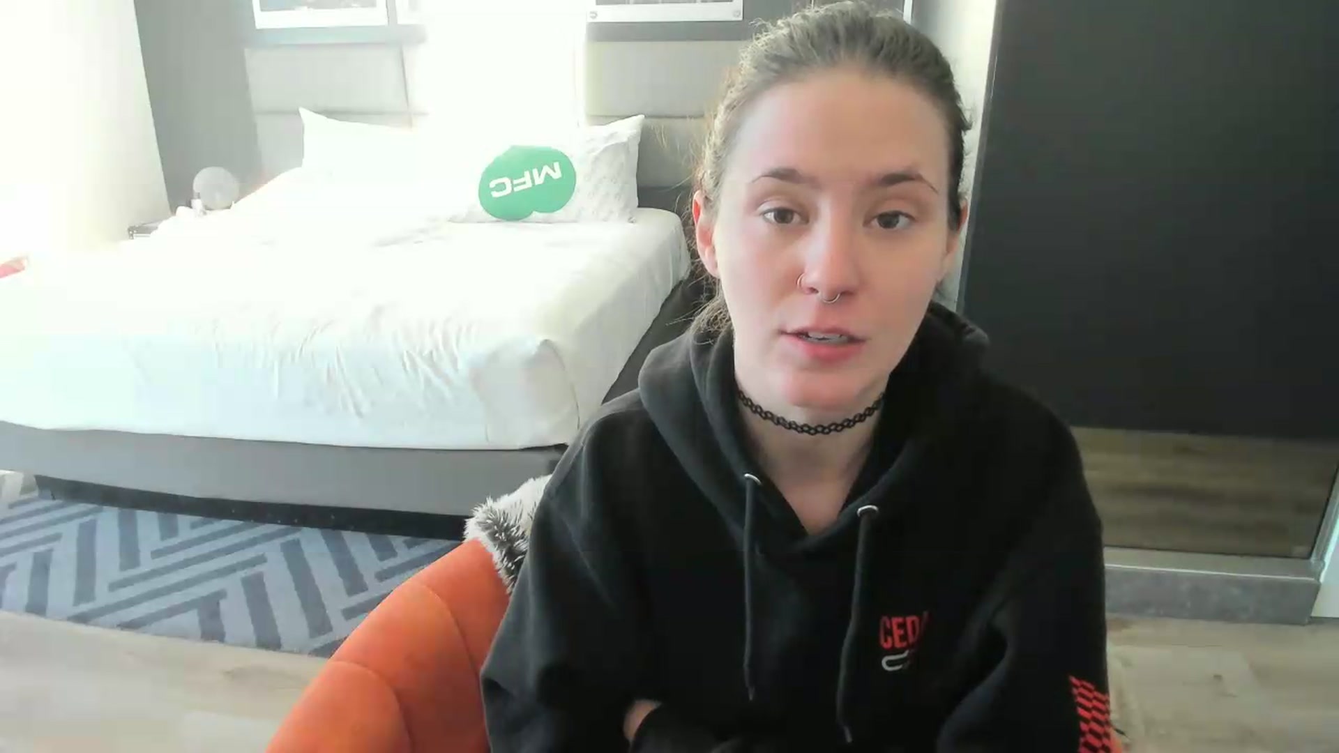 Gallery image thumbnail from Isabelle_Babe's myfreecams stream on, 05/19/2026, 13:43 image 14 of 20