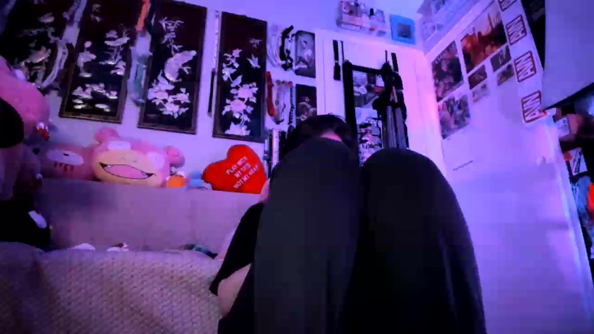 Gallery image thumbnail from Isabelle_Babe's myfreecams stream on, 07/20/2026, 07:37 image 1 of 20