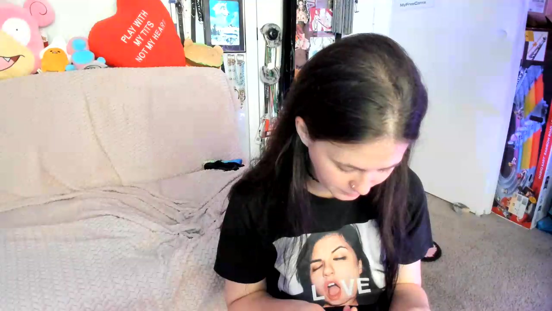 Gallery image thumbnail from Isabelle_Babe's myfreecams stream on, 07/20/2026, 16:24 image 12 of 20