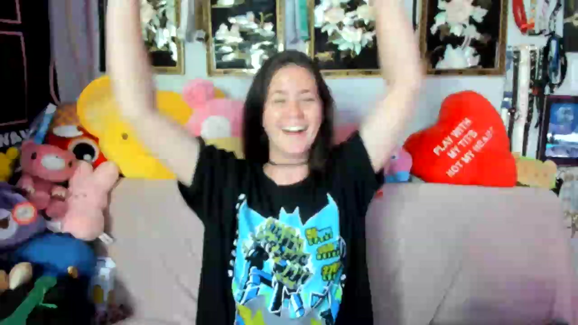 Gallery image thumbnail from Isabelle_Babe's myfreecams stream on, 08/15/2026, 12:33 image 1 of 20