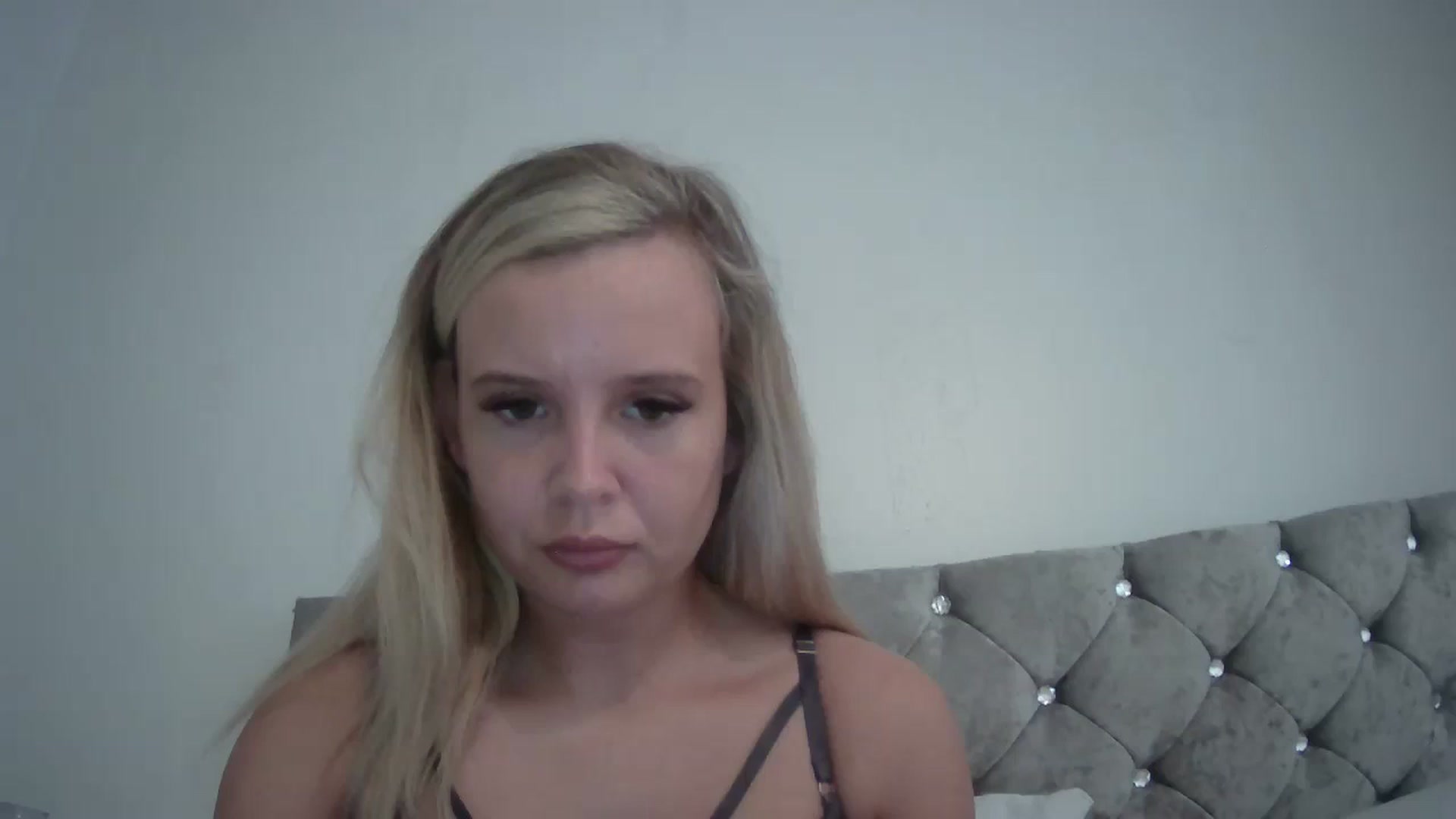Gallery image thumbnail from Isabelle_xoxo's myfreecams stream on, 05/16/2024, 09:03 image 20 of 20